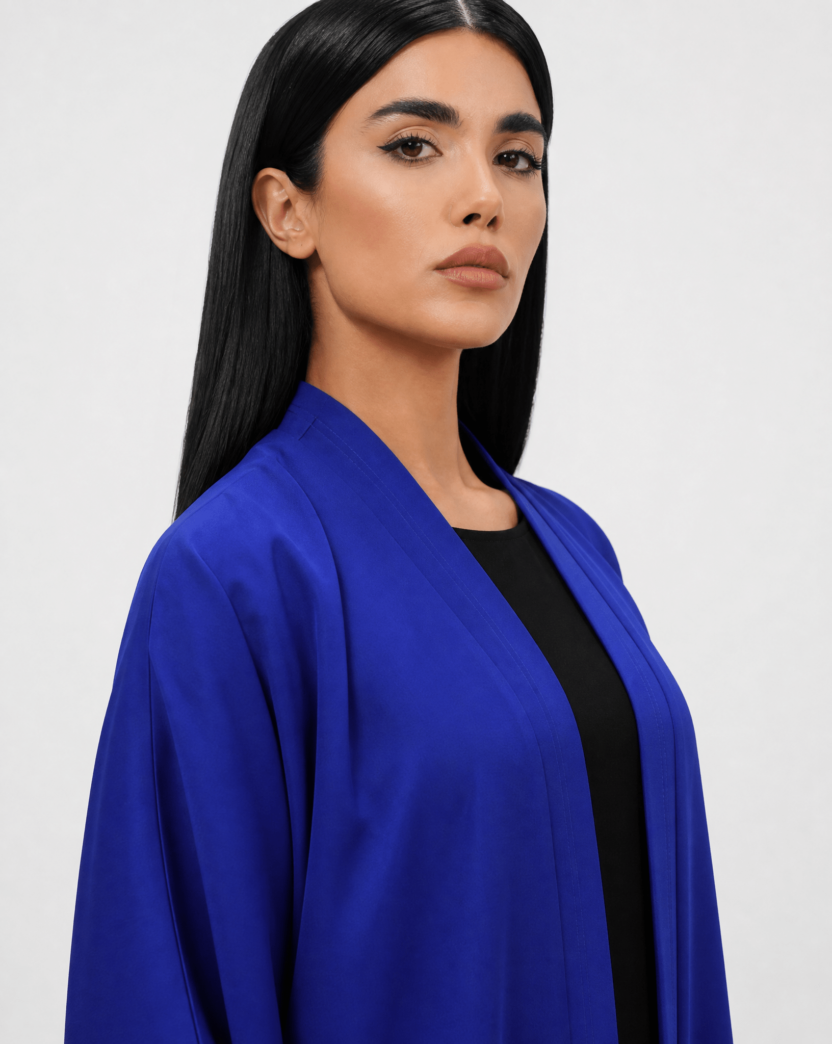 ABM26-1129-BL ABAYA - EFFA - MIRA Y MANO