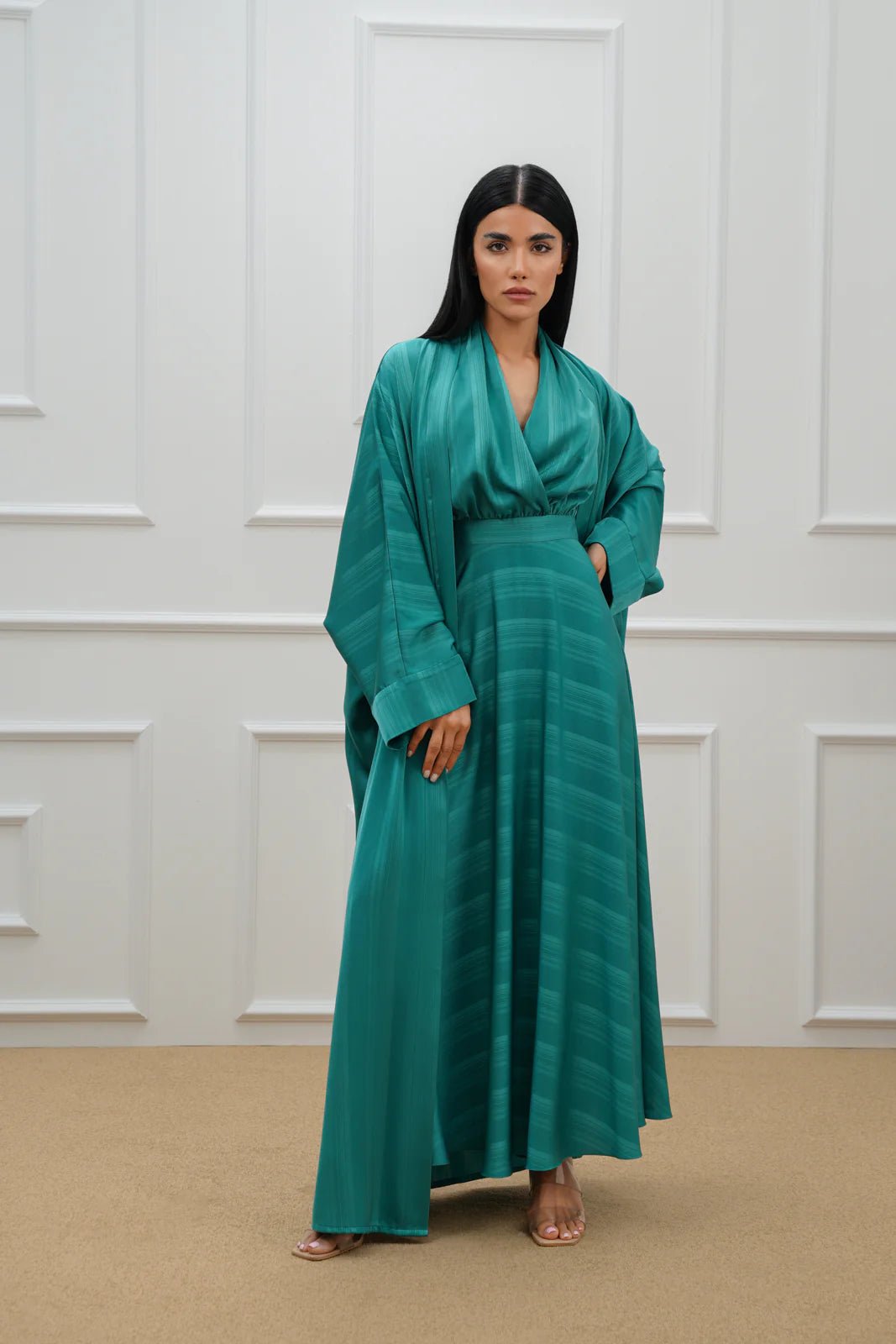 ABM26 - 1136 - GR ABAYA - EFFA - MIRA Y MANO