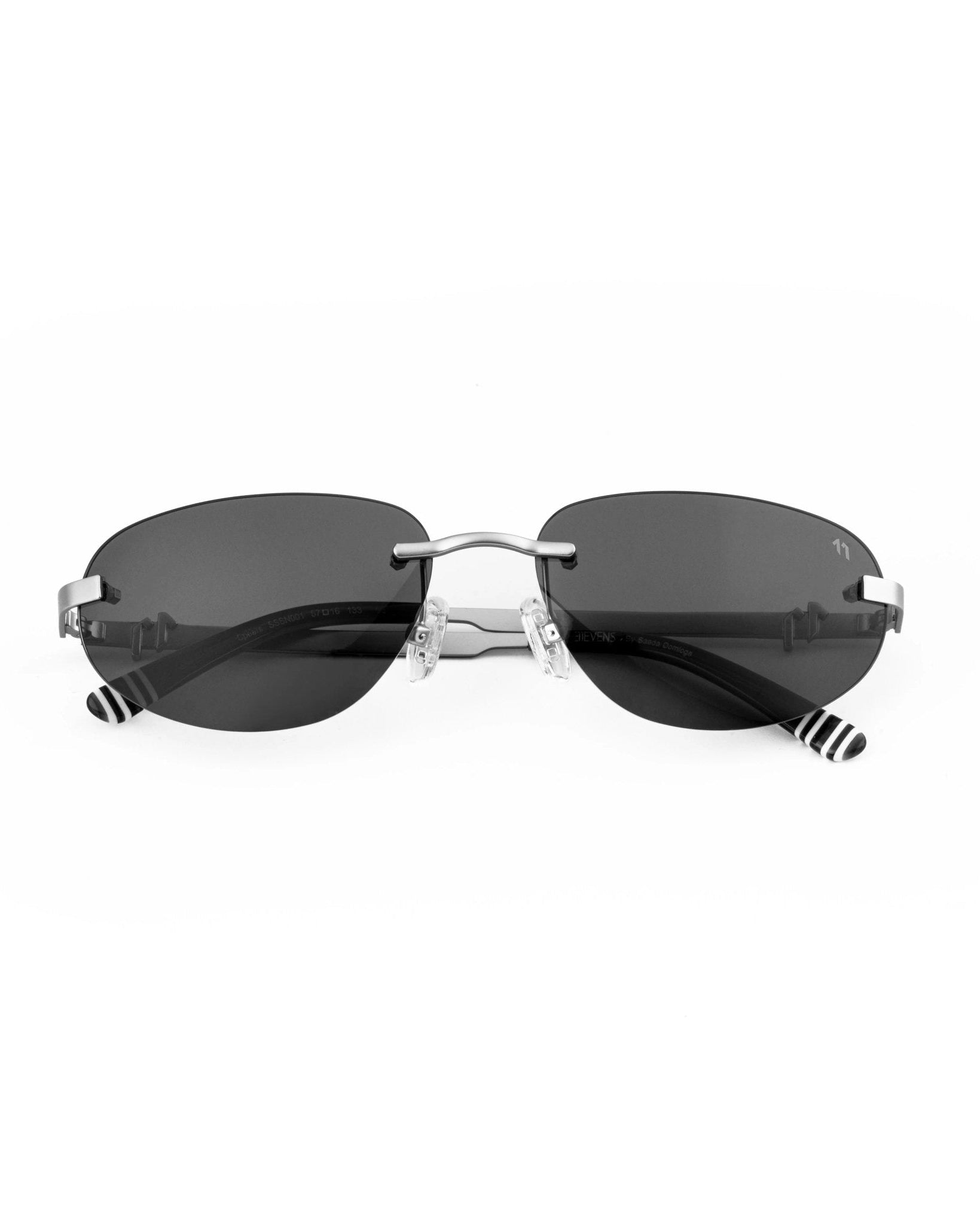 SPEARS SILVER NOIR - ELLEVENS - MIRA Y MANO