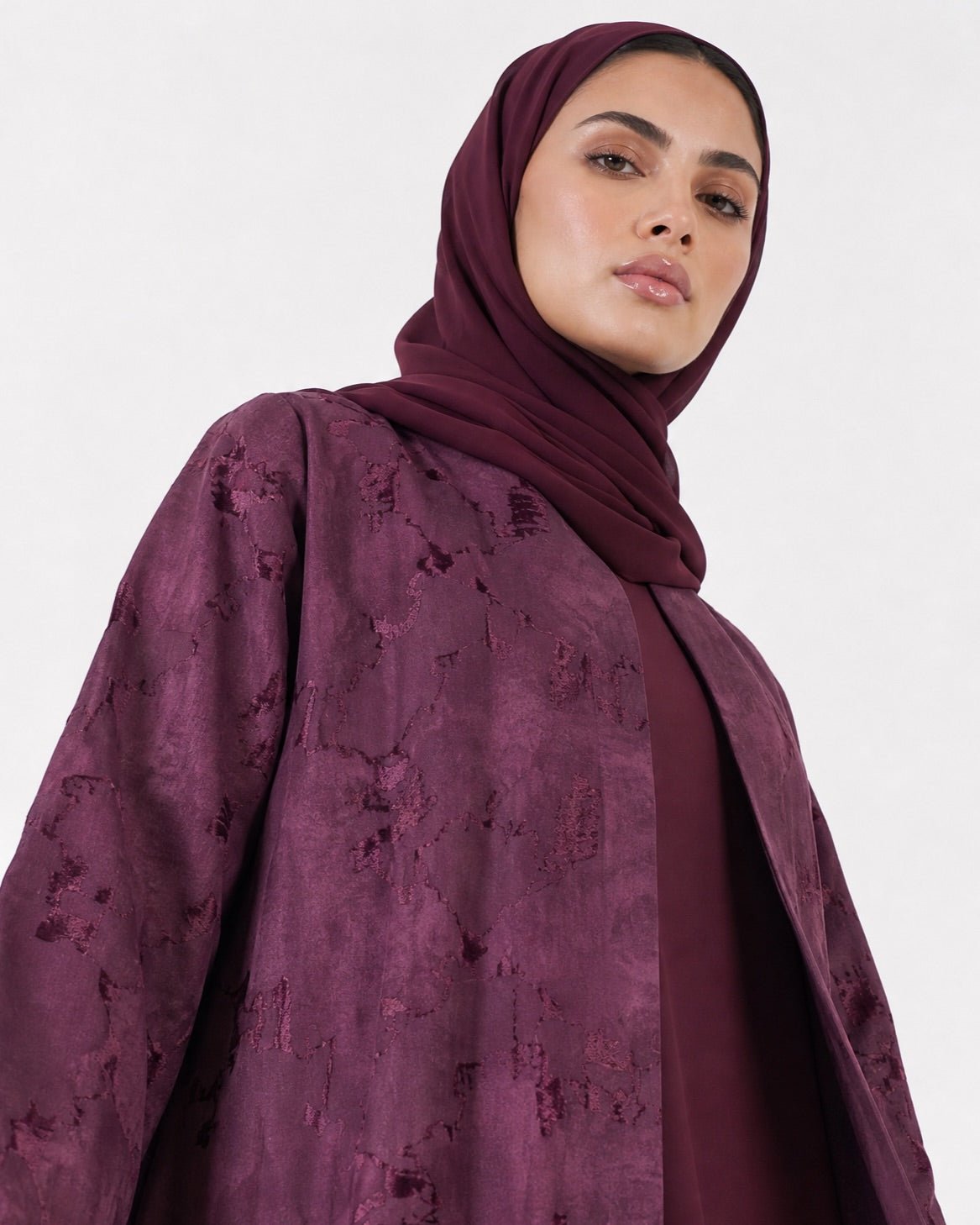 ABY 4685M – Maroon Jacquard Abaya - EMAD RIZQ - MIRA Y MANO