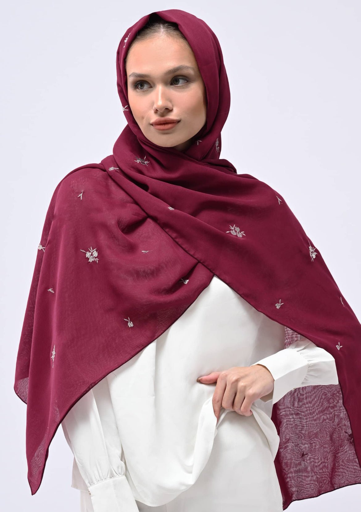 BM1024 – وشاح عنابي – صورة المنتج 2