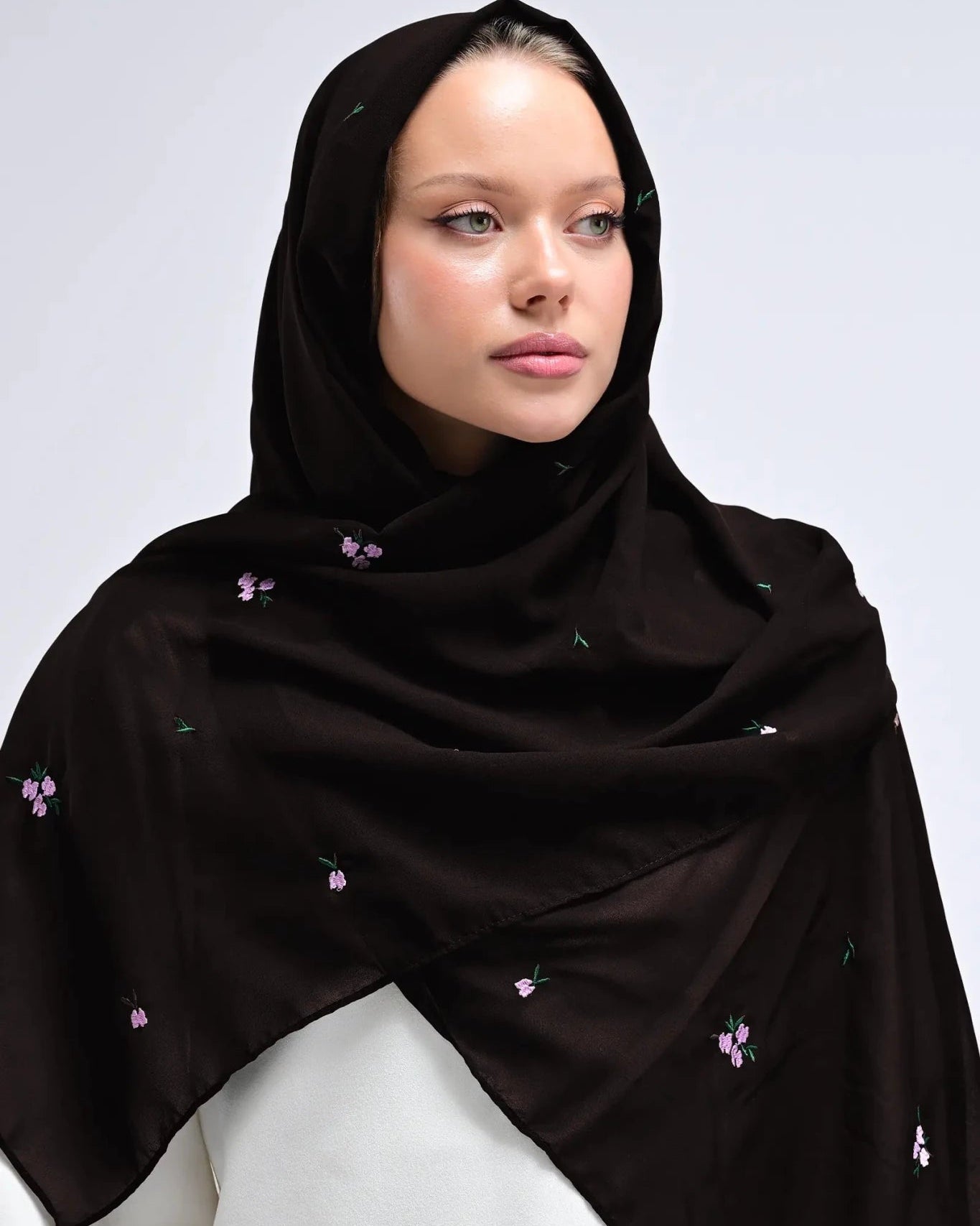 BM1045 SHADOW PETALS SCARF - FOULARD - MIRA Y MANO