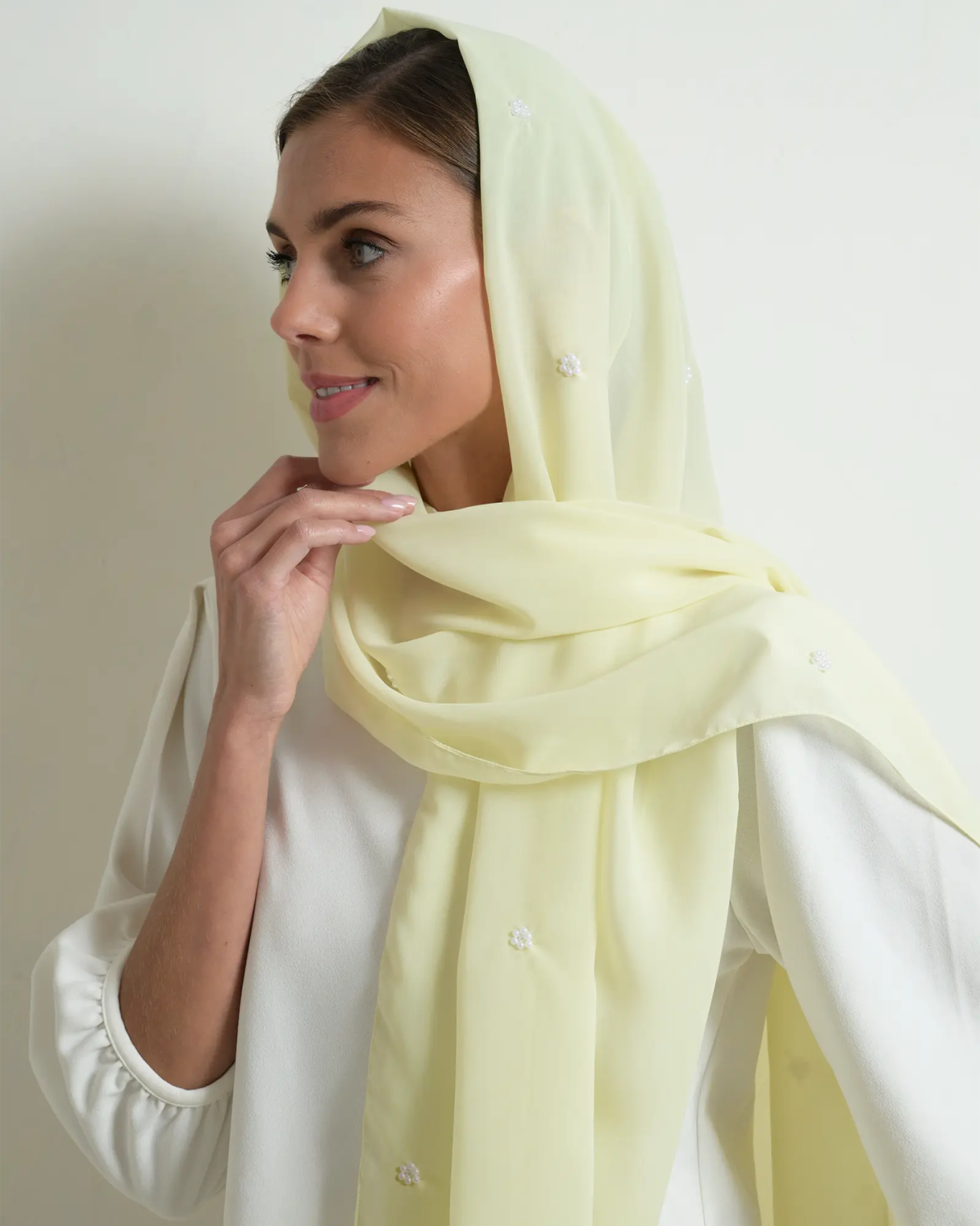 LE1023 PASTEL YELLOW PEARL SCARF - FOULARD - MIRA Y MANO