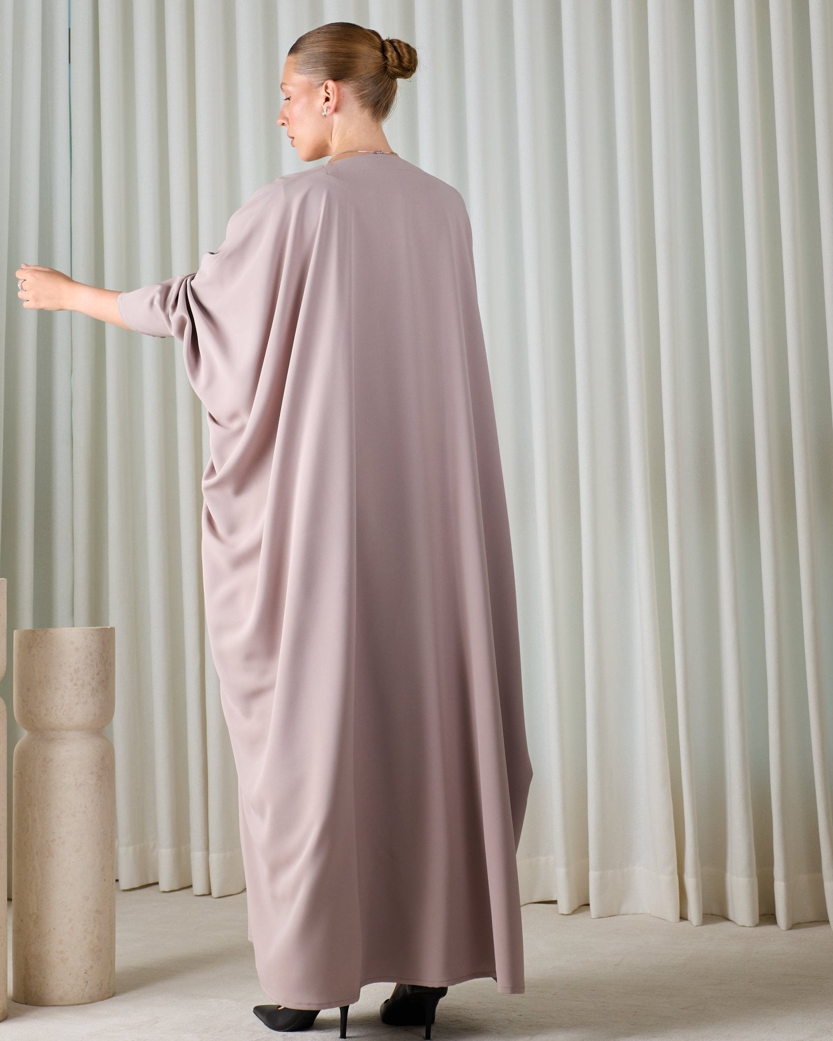 FC 812 ABAYA SET - FOUZ COUTURE - MIRA Y MANO