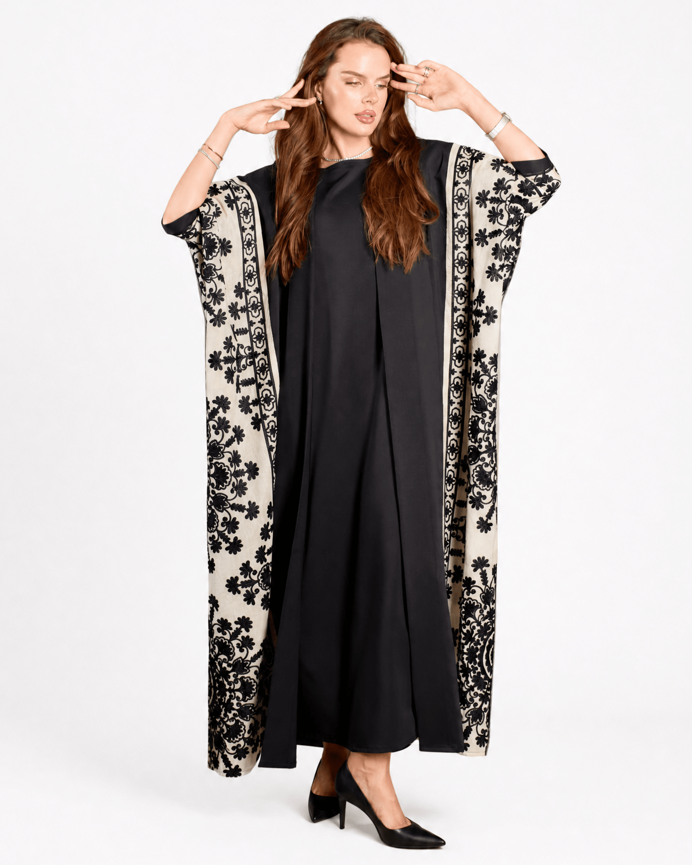 FC 825 – Black Crepe Abaya - FOUZ COUTURE - MIRA Y MANO
