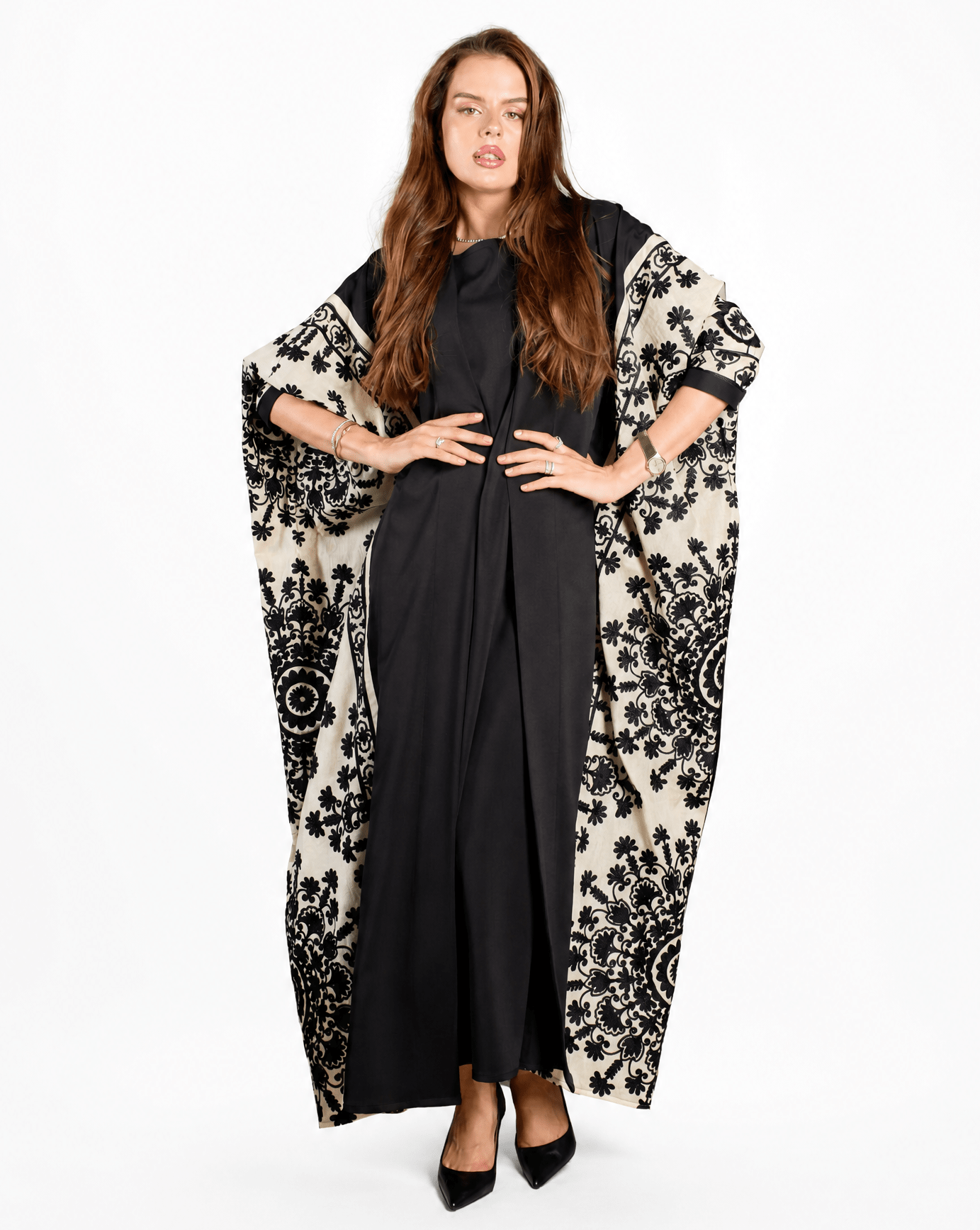 FC 825 – Black Crepe Abaya - FOUZ COUTURE - MIRA Y MANO