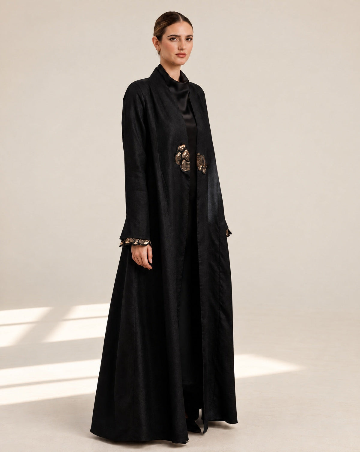 G244-BLK – Black Crepe Abaya - GUL - MIRA Y MANO