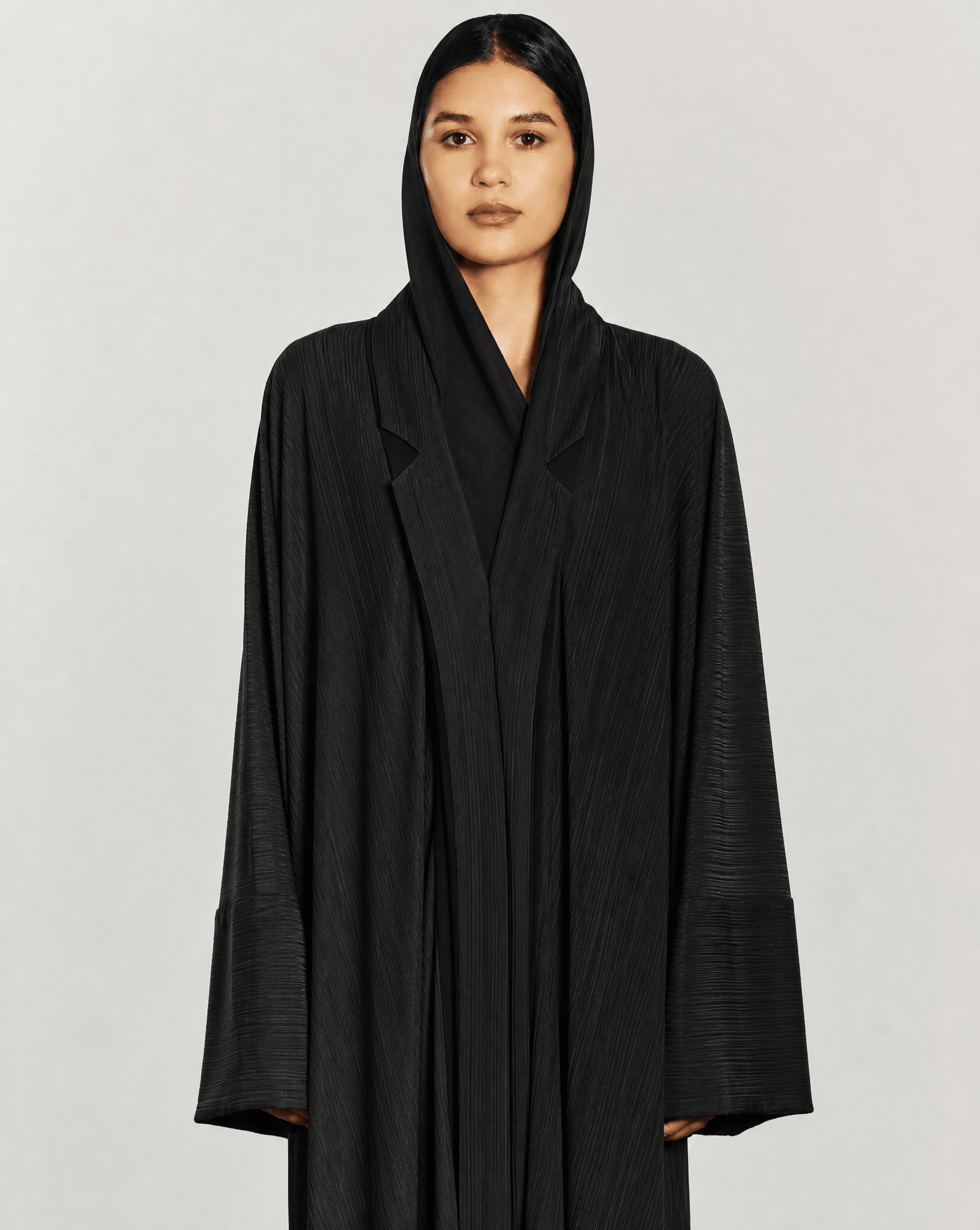 FOLD UN FOLD-BK ABAYA - HAMADIS - MIRA Y MANO