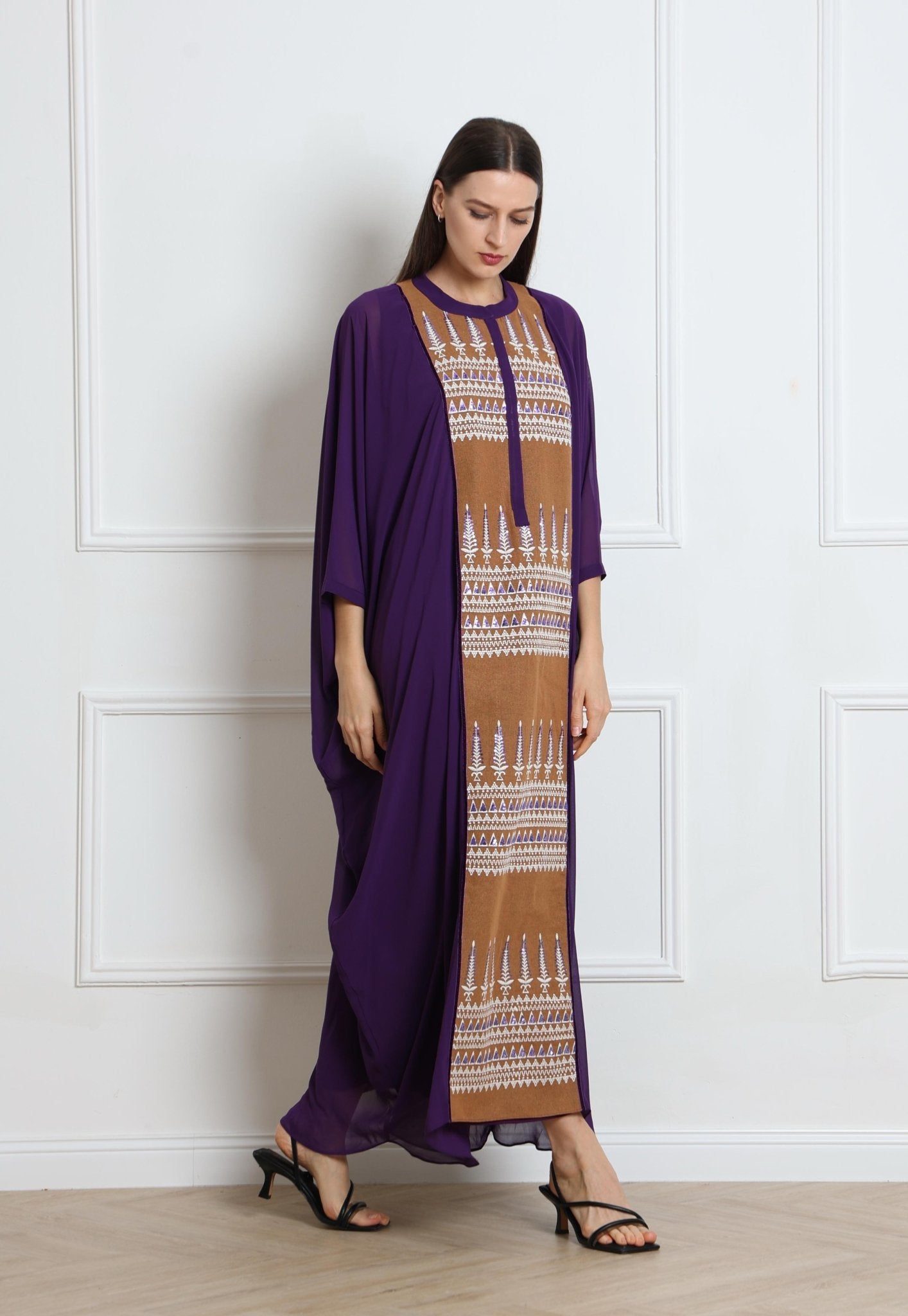 R25 - ITQ - 132513 KAFTAN - ITQANI - MIRA Y MANO