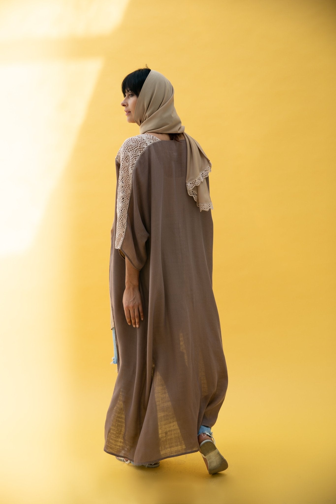 A - CRO1 - BR ABAYA - JAMELOO - MIRA Y MANO