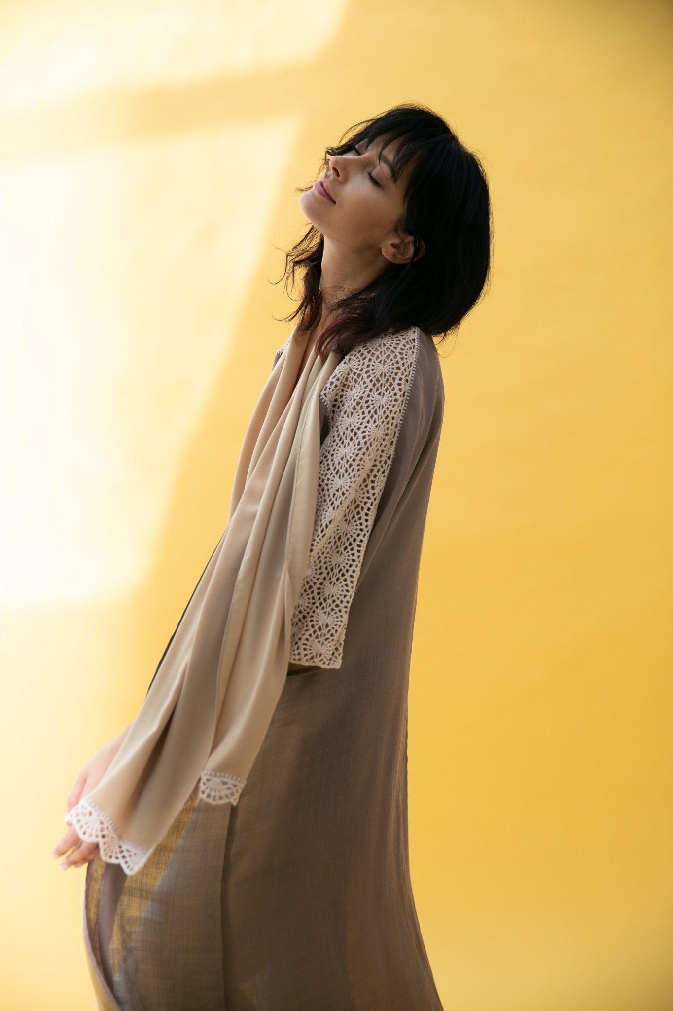 A - CRO1 - BR ABAYA - JAMELOO - MIRA Y MANO