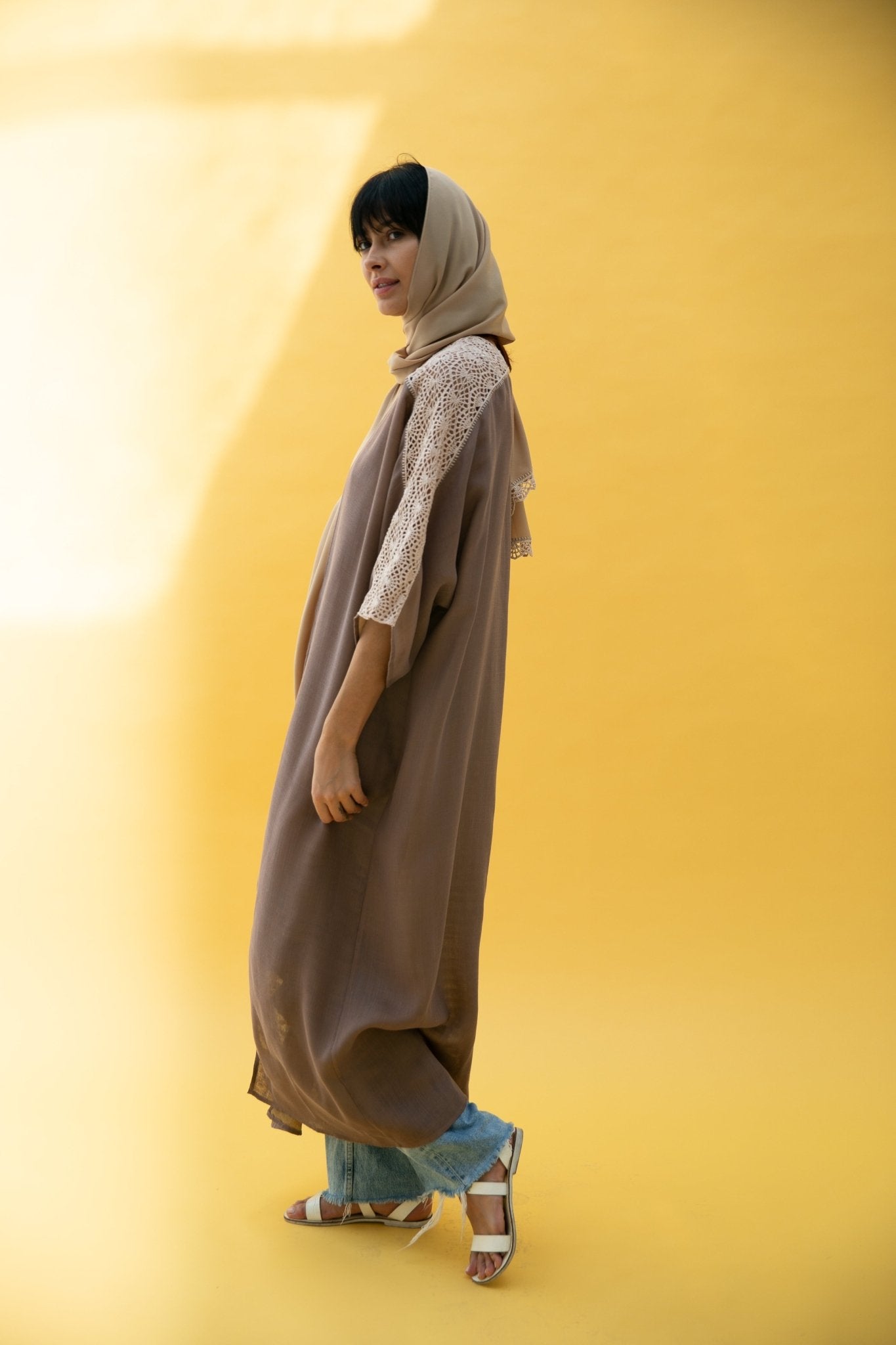 A - CRO1 - BR ABAYA - JAMELOO - MIRA Y MANO