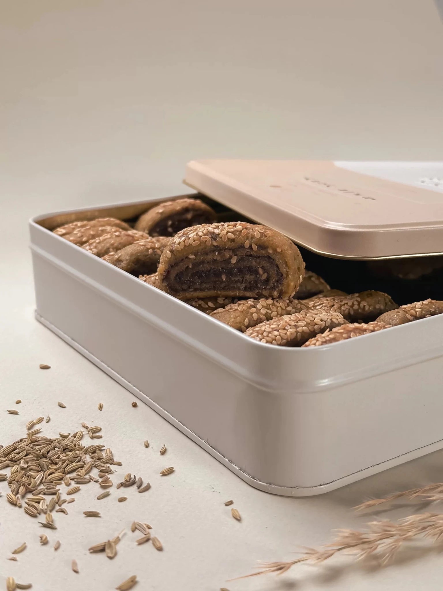 KAEK MAKROUTA - KAEK BLADY - MIRA Y MANO