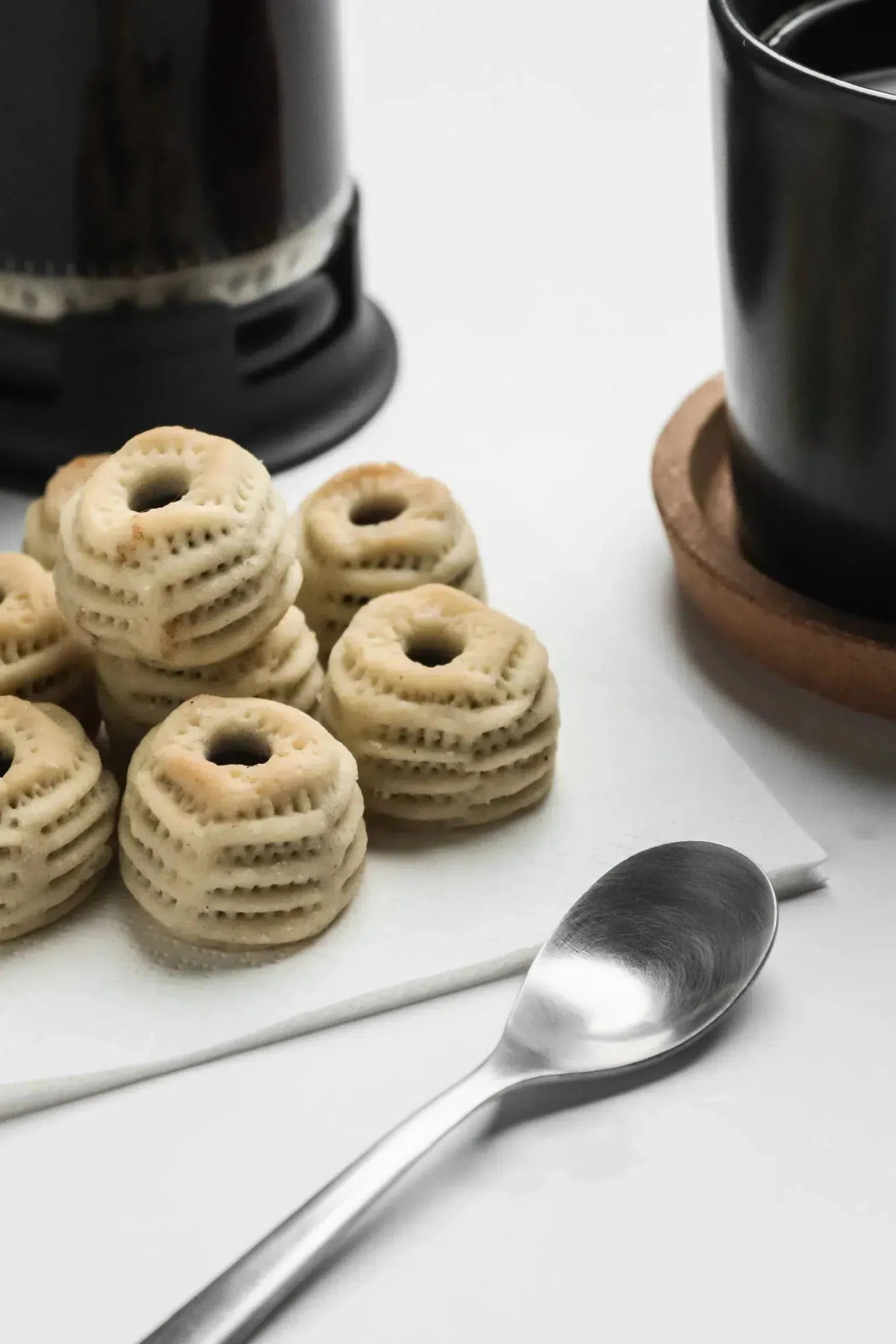 KAEK SEMOLINA WITH DATES - KAEK BLADY - MIRA Y MANO