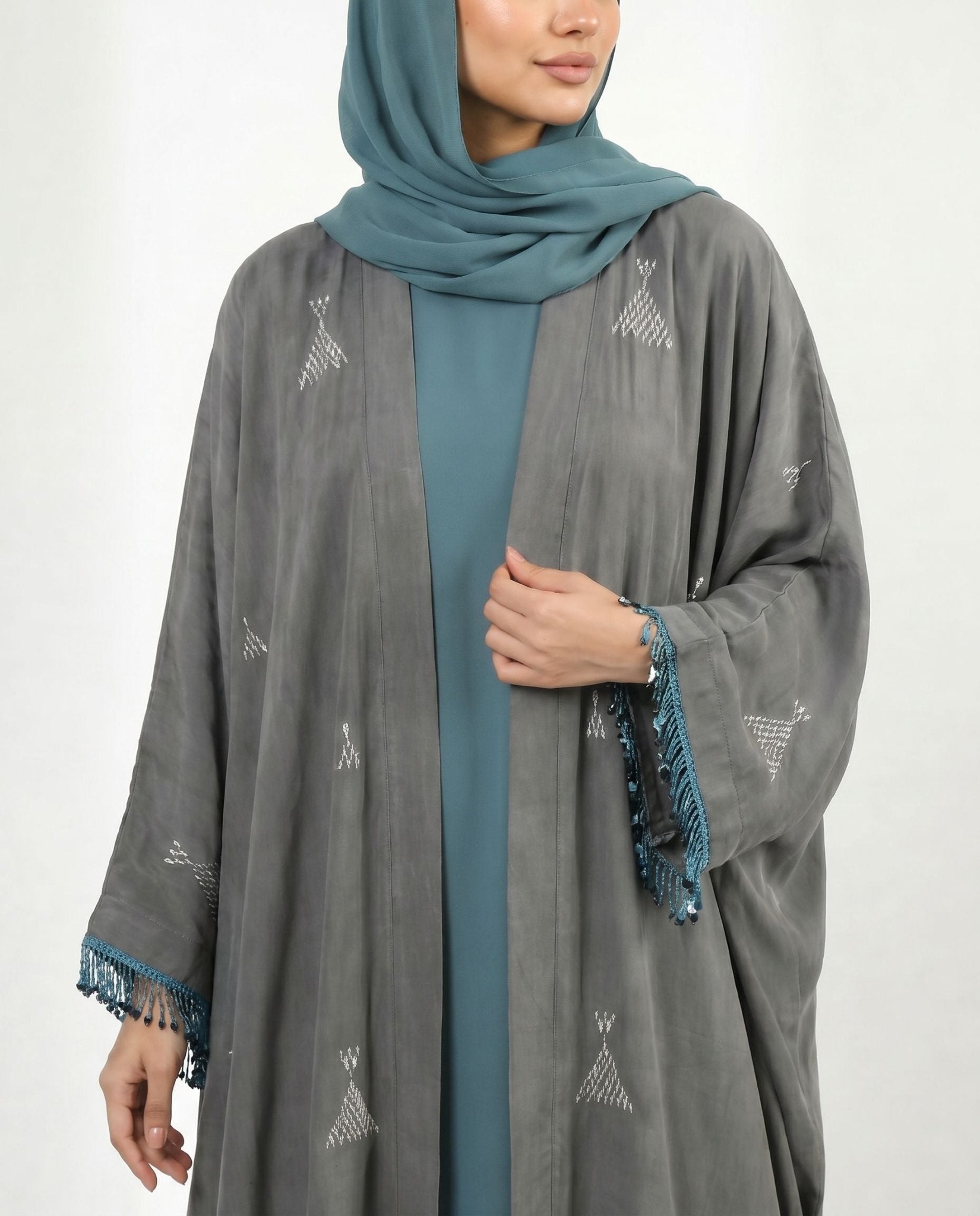 M0839 ABAYA - KERTA COLLECTION - MIRA Y MANO