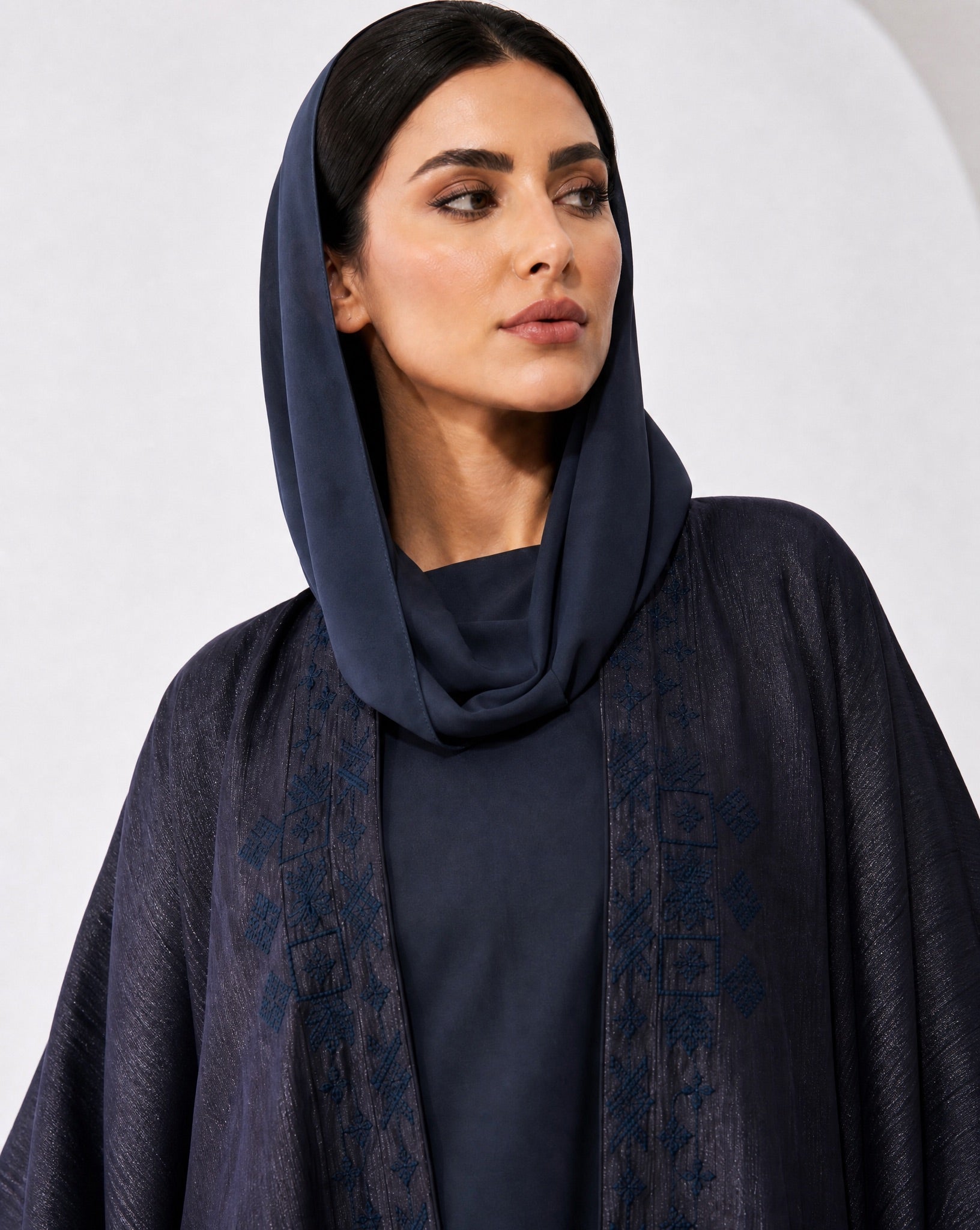 M0878 – Midnight Blue Silk Abaya - KERTA COLLECTION - MIRA Y MANO