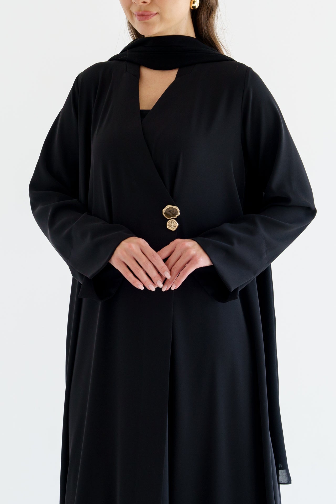 AB - 01 ALICE BLACK ABAYA - KHAM - MIRA Y MANO