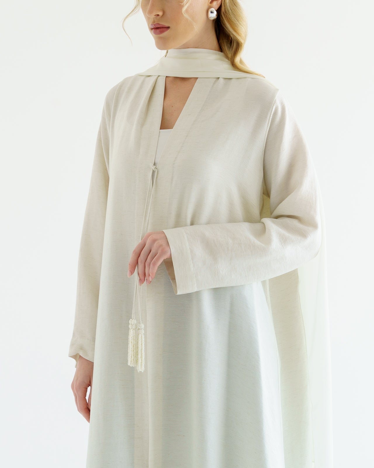 AVA PEARL ABAYA - KHAM - MIRA Y MANO