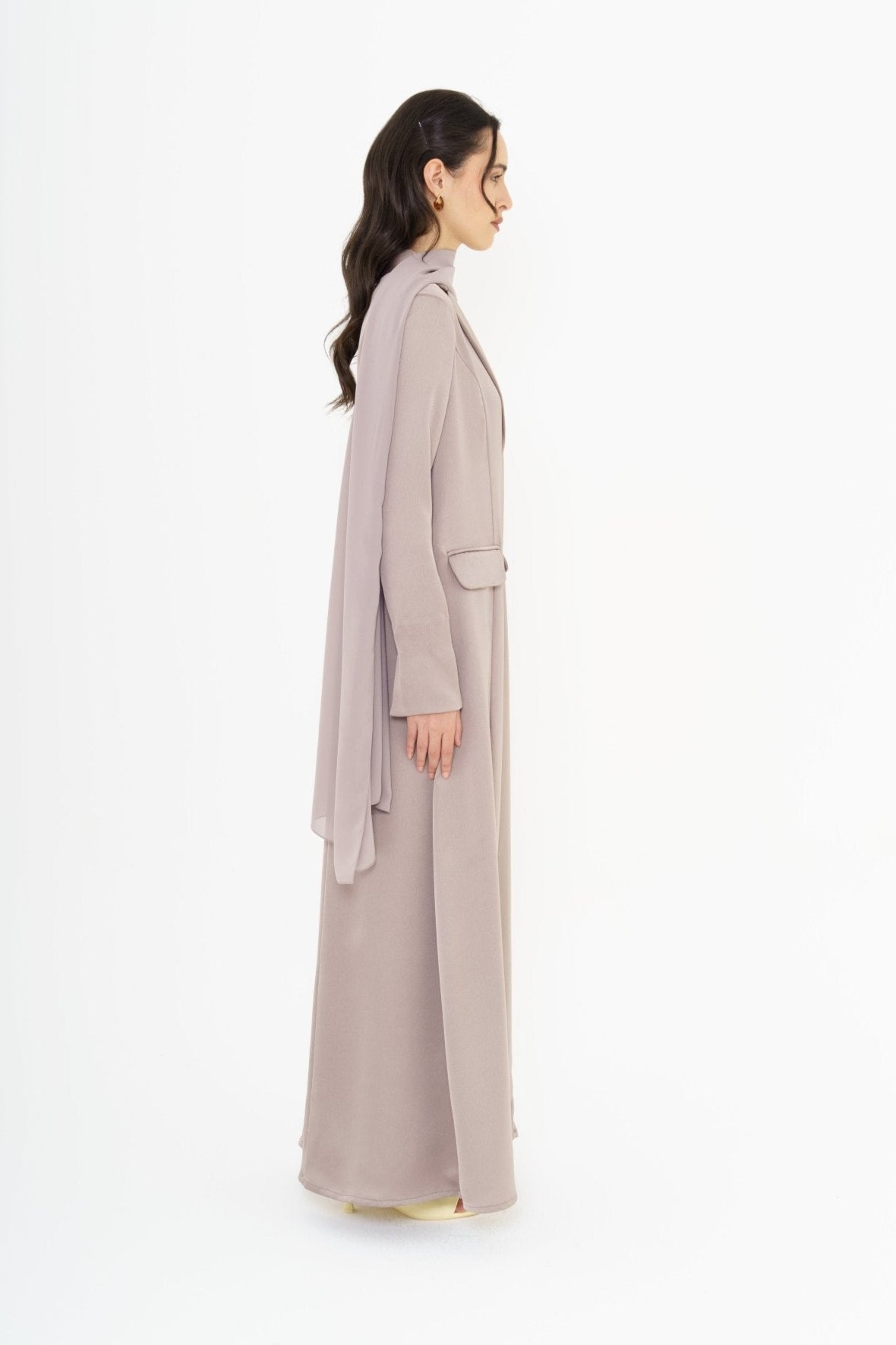 BE - 01 BRIANNA ECRU ABAYA - KHAM - MIRA Y MANO