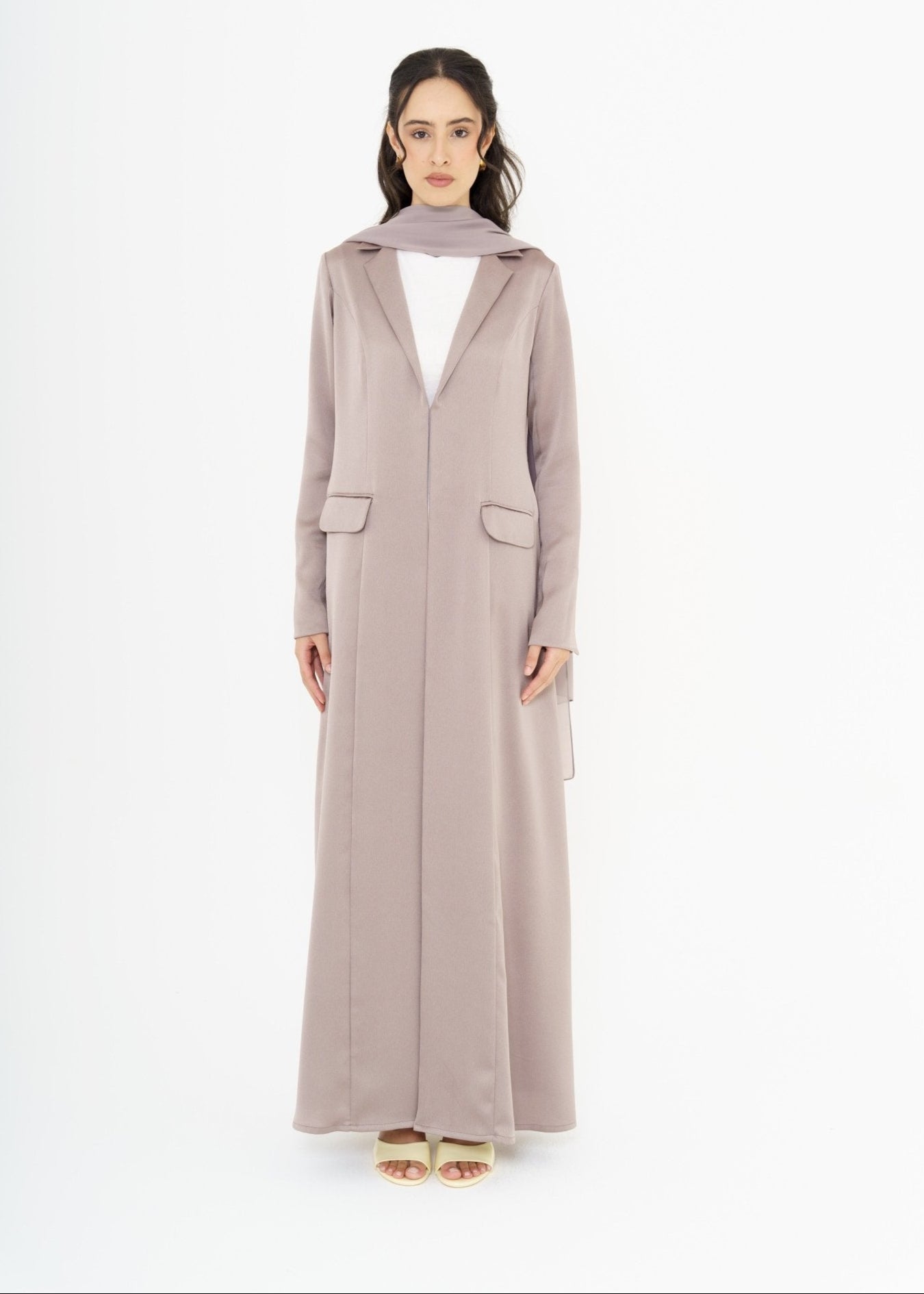 BE - 01 BRIANNA ECRU ABAYA - KHAM - MIRA Y MANO