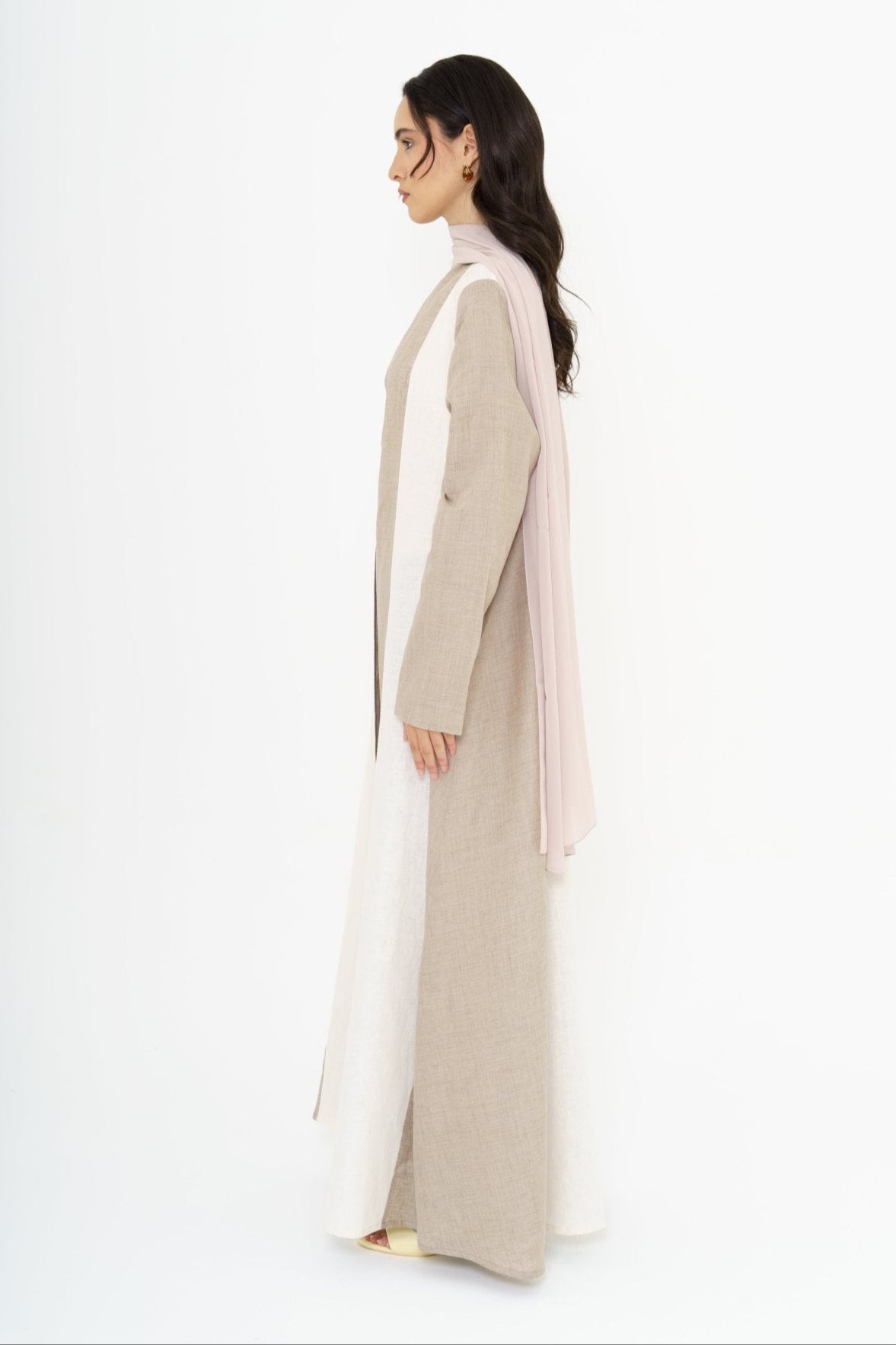CF - 01 CELESTE FROST ABAYA - KHAM - MIRA Y MANO