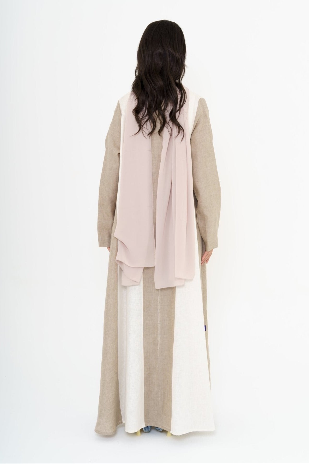 CF - 01 CELESTE FROST ABAYA - KHAM - MIRA Y MANO