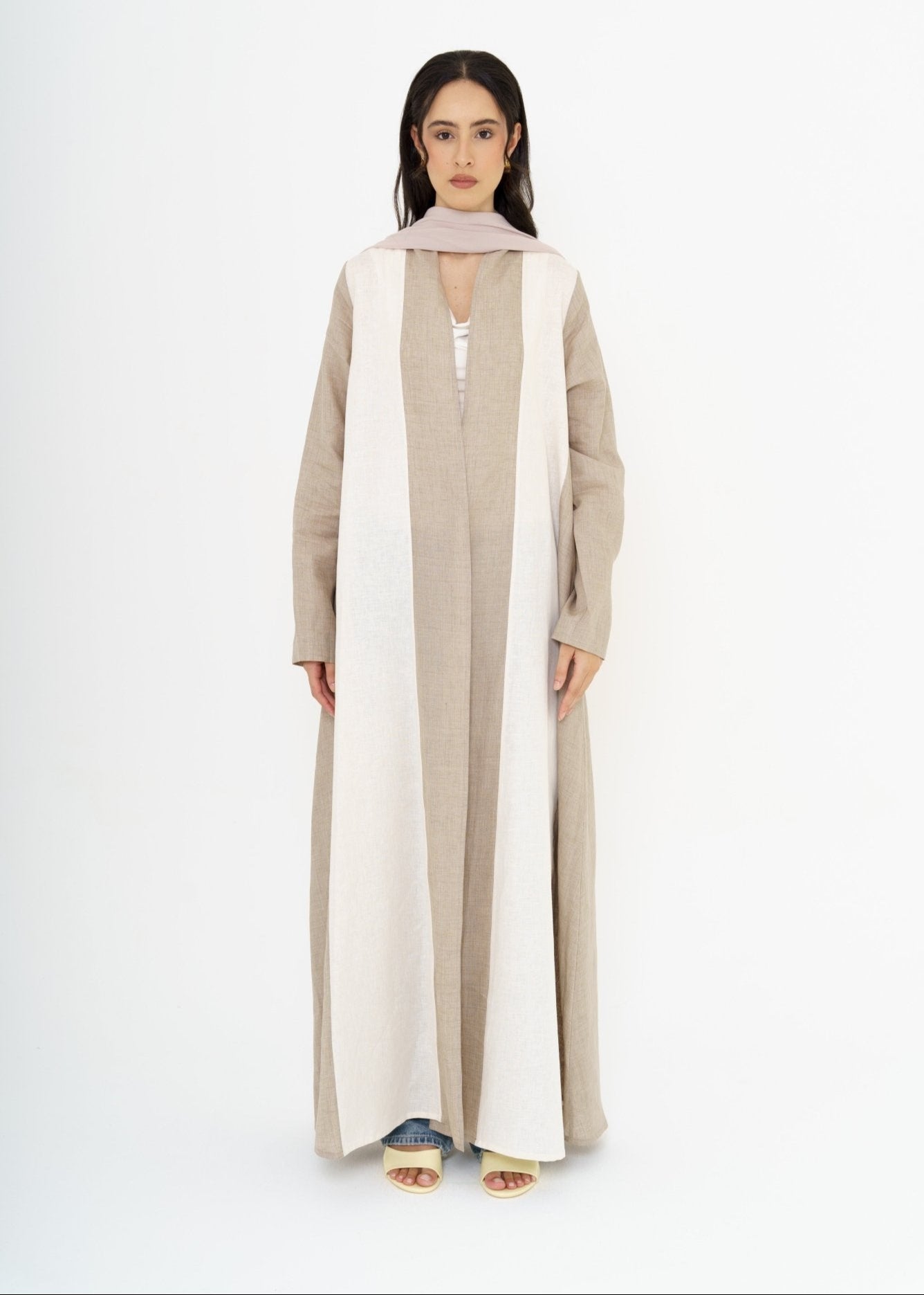 CF - 01 CELESTE FROST ABAYA - KHAM - MIRA Y MANO