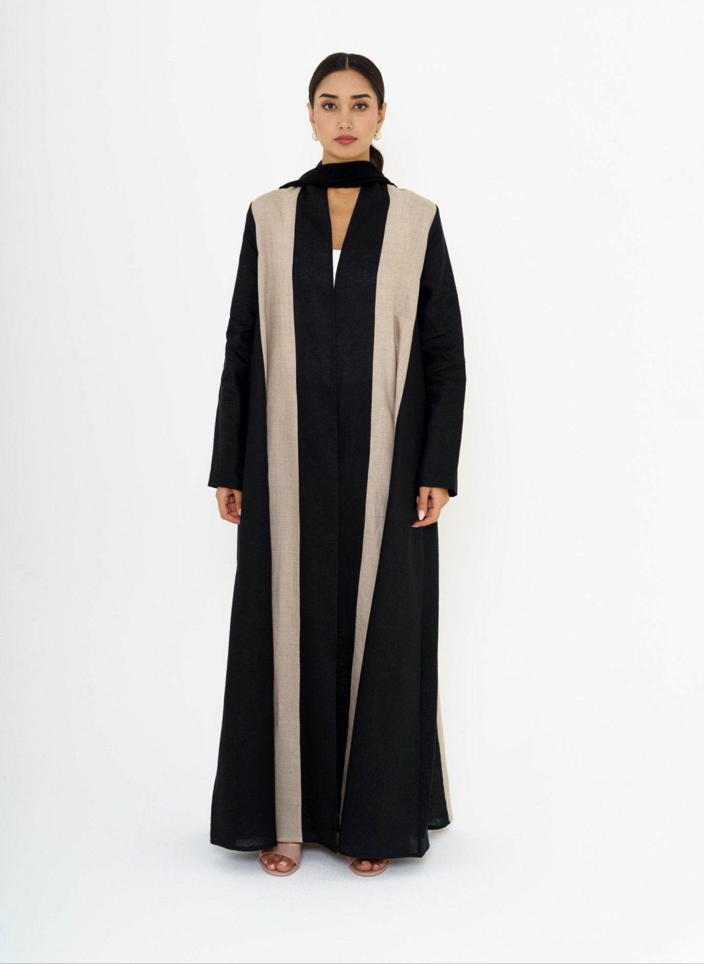 CJ - 01 CELESTE JET ABAYA - KHAM - MIRA Y MANO