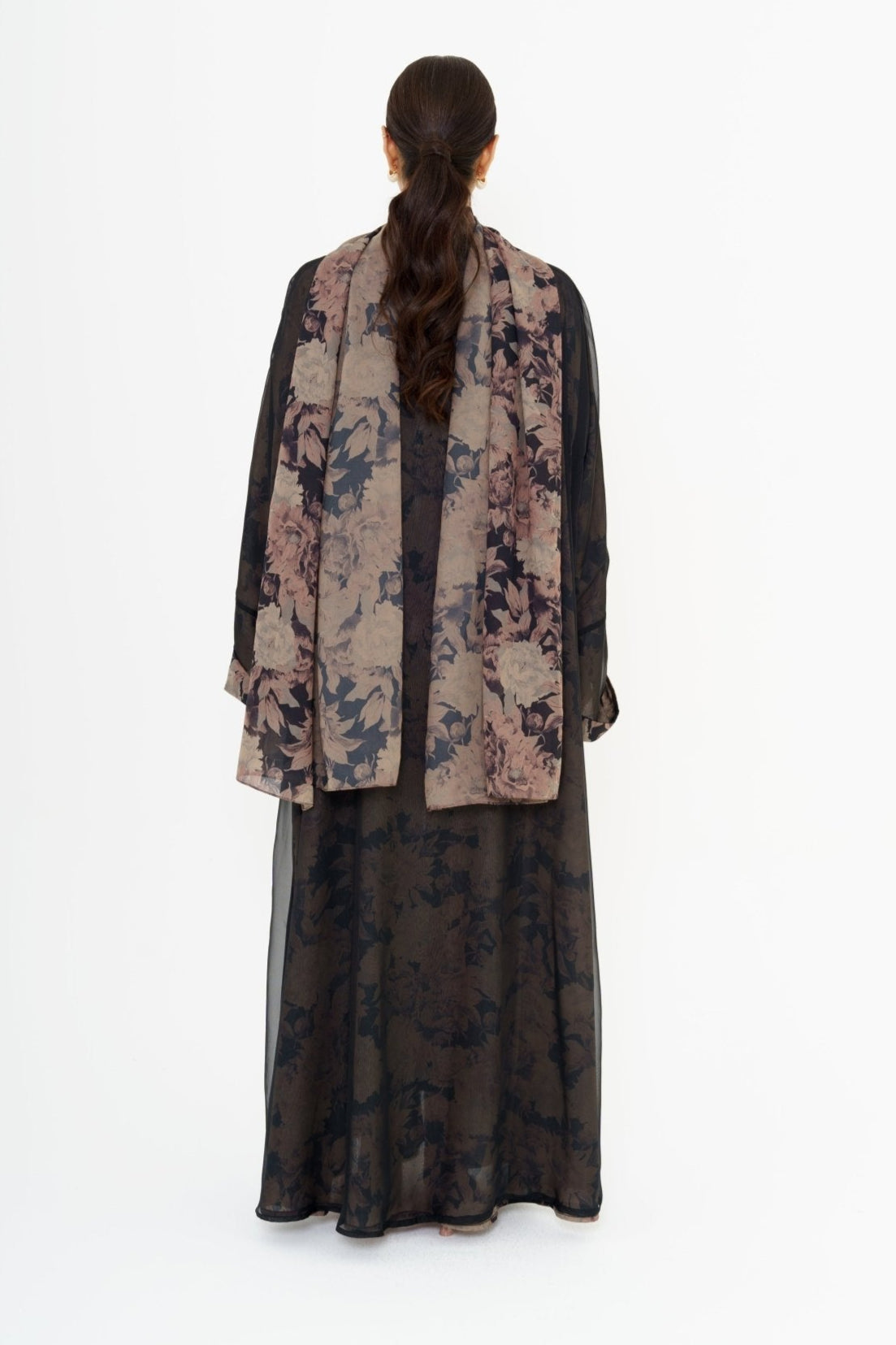 NB - 01 NOIR BLOOM ABAYA - KHAM - MIRA Y MANO