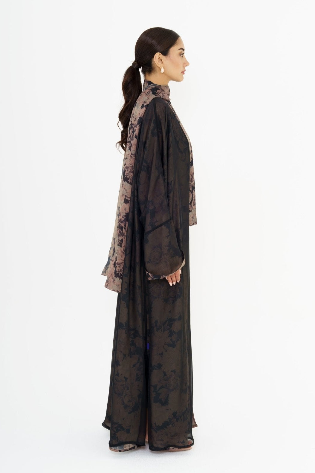 NB - 01 NOIR BLOOM ABAYA - KHAM - MIRA Y MANO
