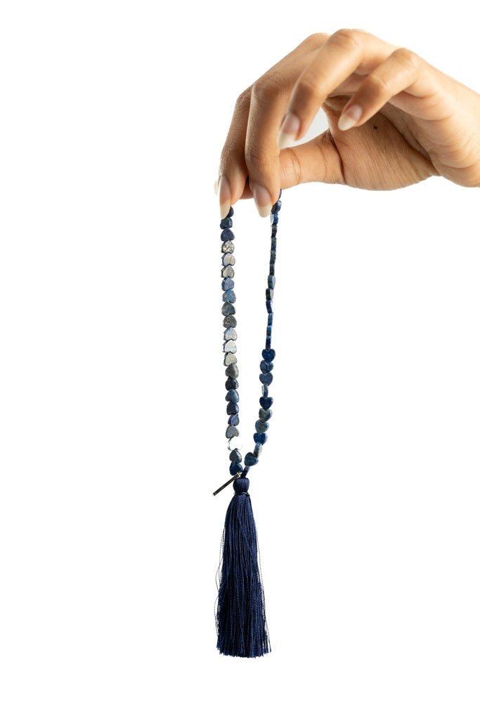 TC - 04 TASSEL CHARM - KHAM - MIRA Y MANO