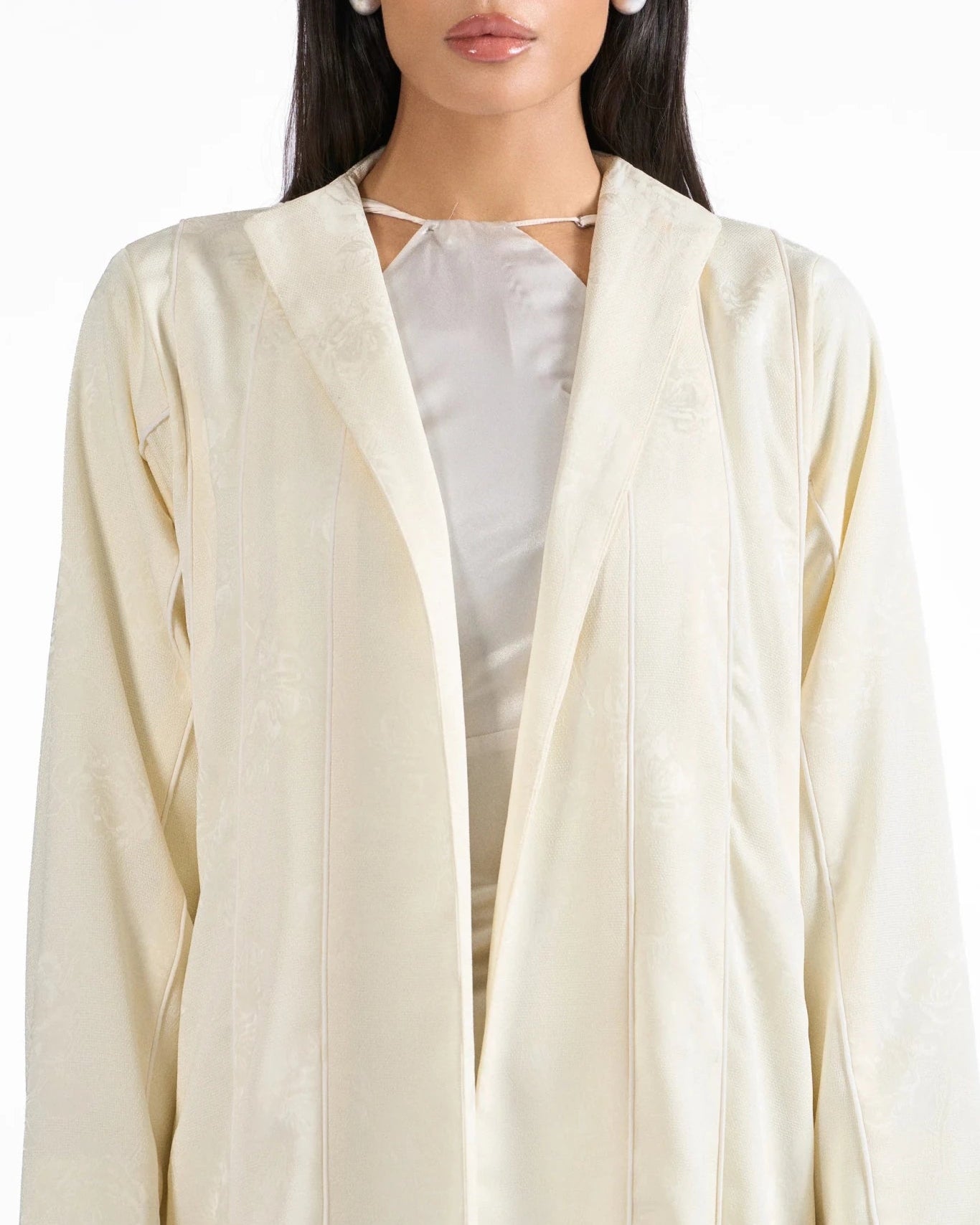 CREAM BLOOM ABAYA - LA SOIIE - MIRA Y MANO