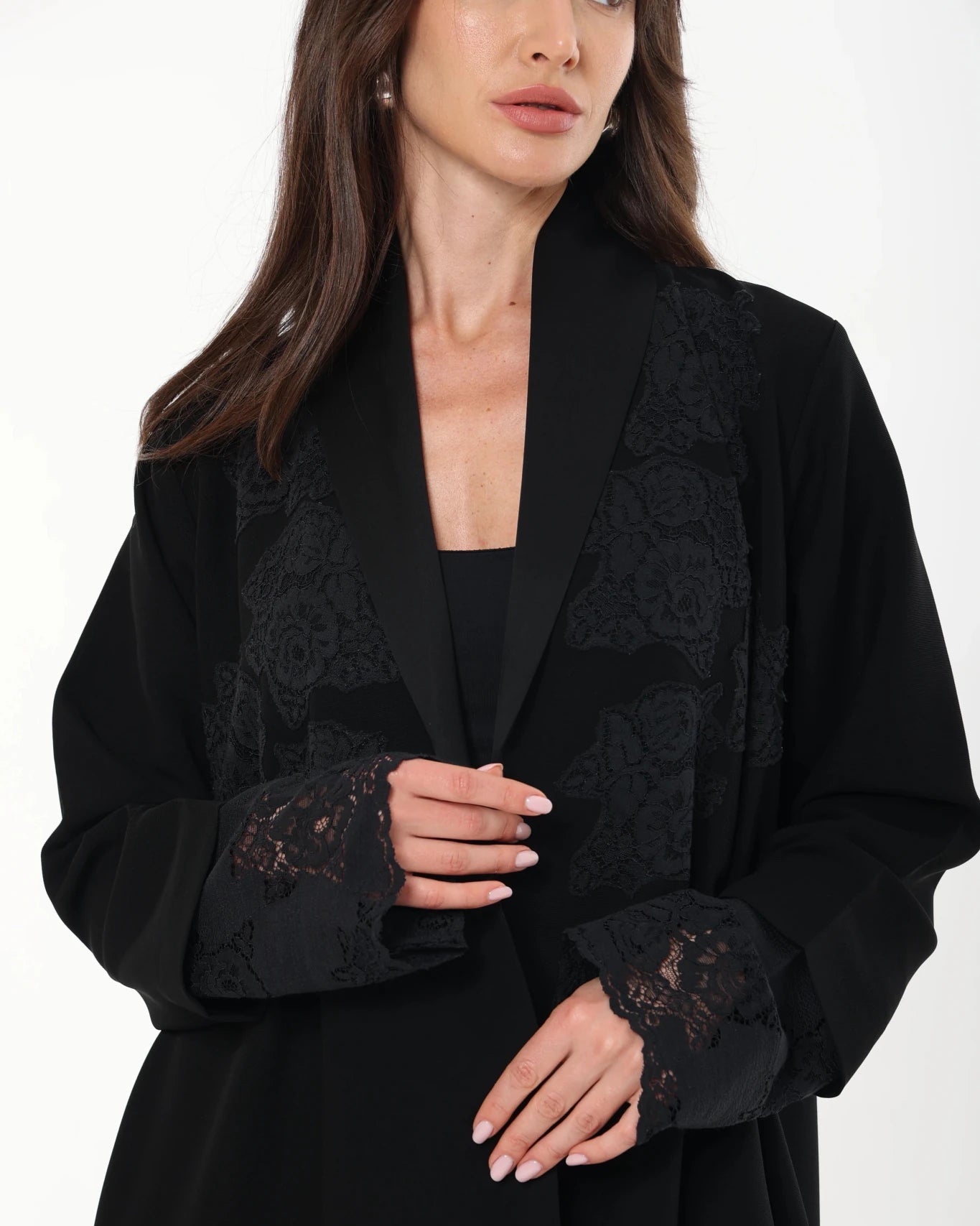 TIMELESS LESS ABAYA - LA SOIIE - MIRA Y MANO