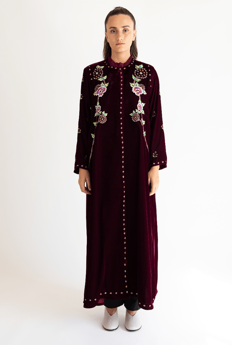 LA01088 - MN ABAYA - LAILA AL AWADHI - MIRA Y MANO