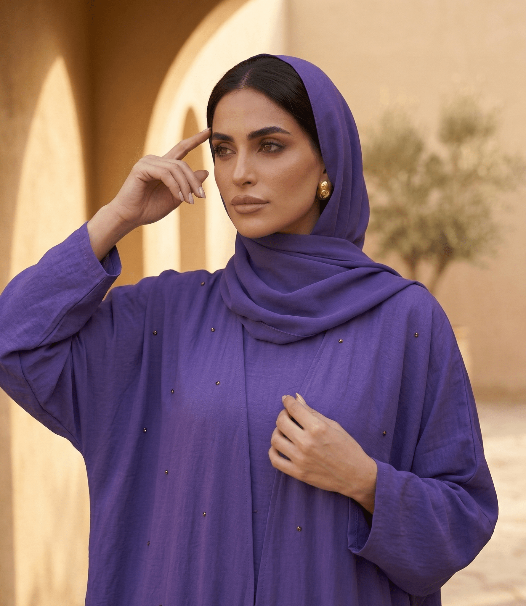 LA01149 - PU ABAYA - LAILA AL AWADHI - MIRA Y MANO