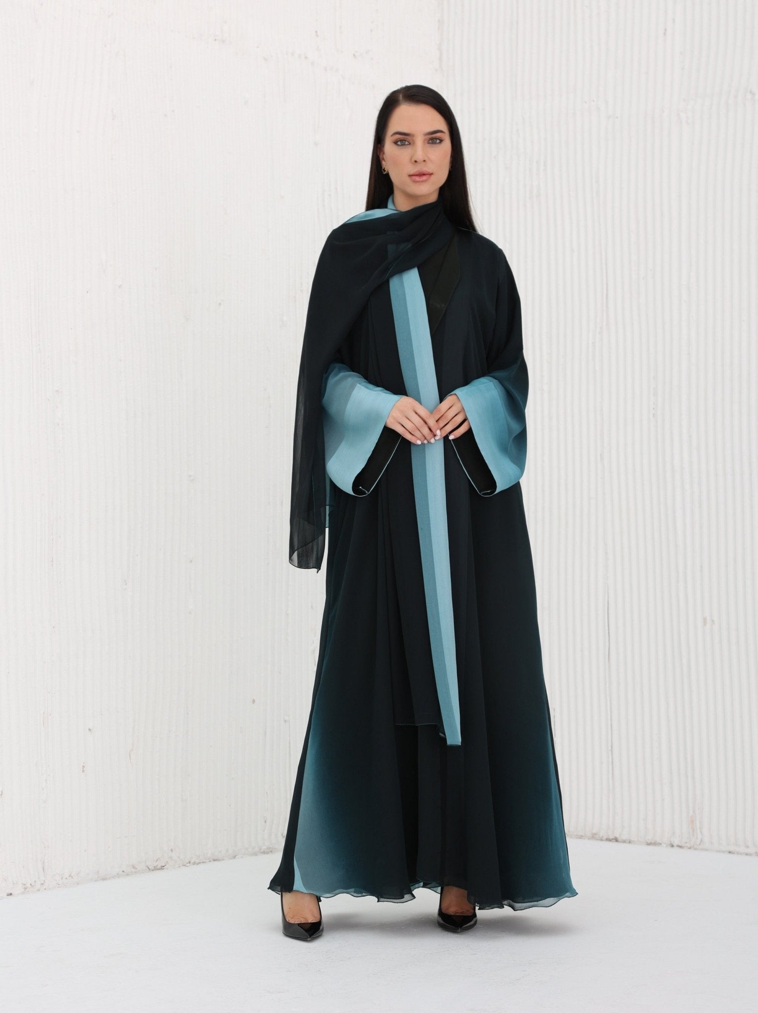 AMBREH ABAYA - LARA FASHION - MIRA Y MANO