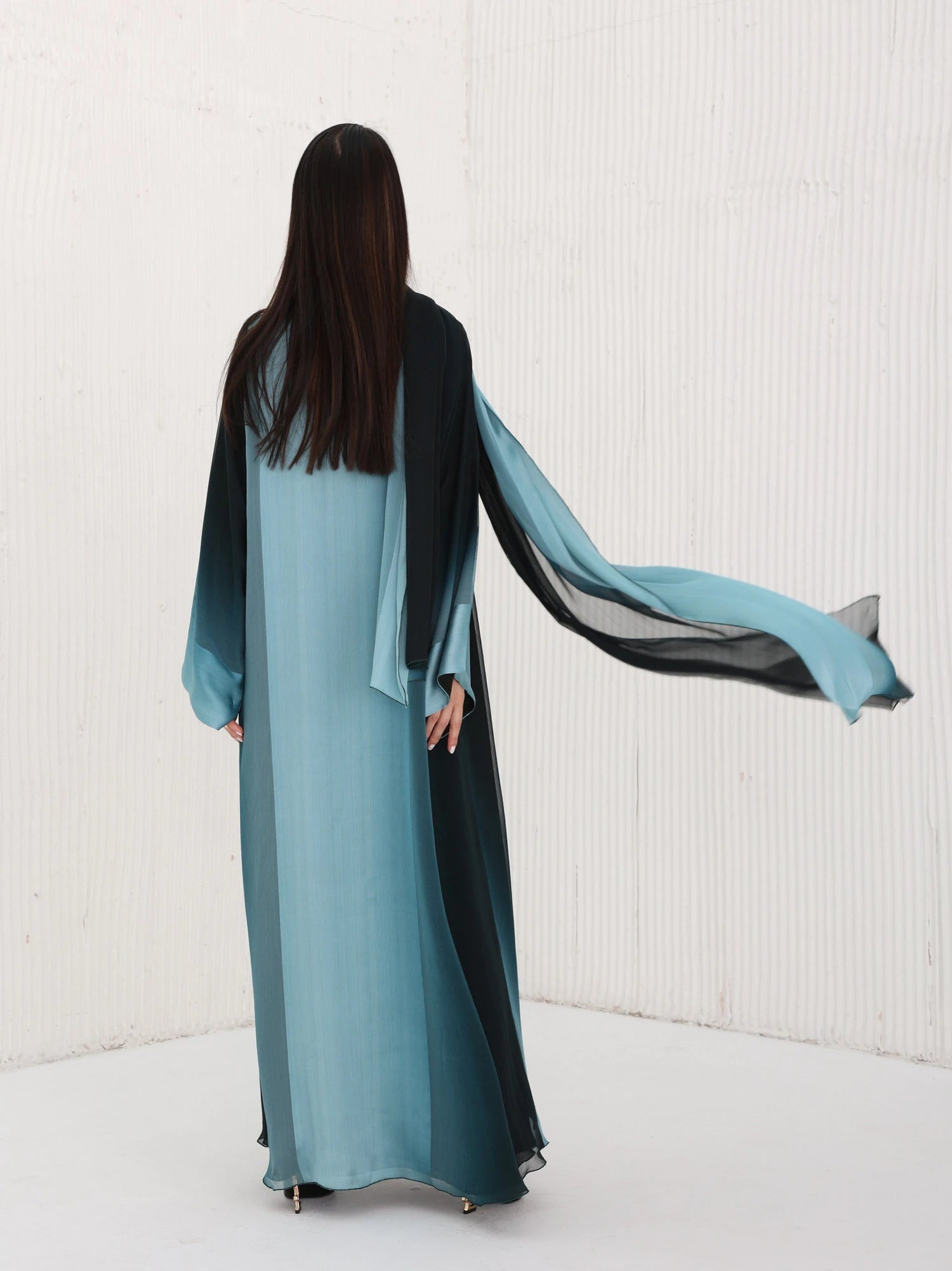 AMBREH ABAYA - LARA FASHION - MIRA Y MANO