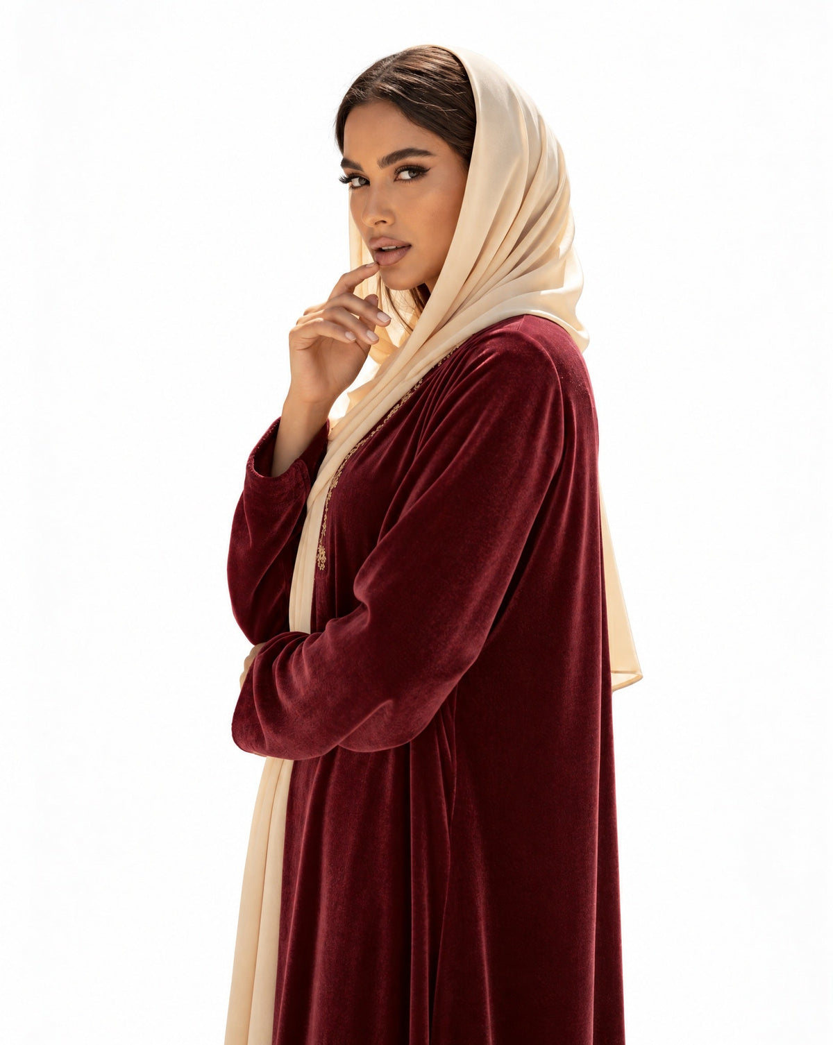 LOOK8-RD ABAYA VELVET - LAYERS-ALI - MIRA Y MANO