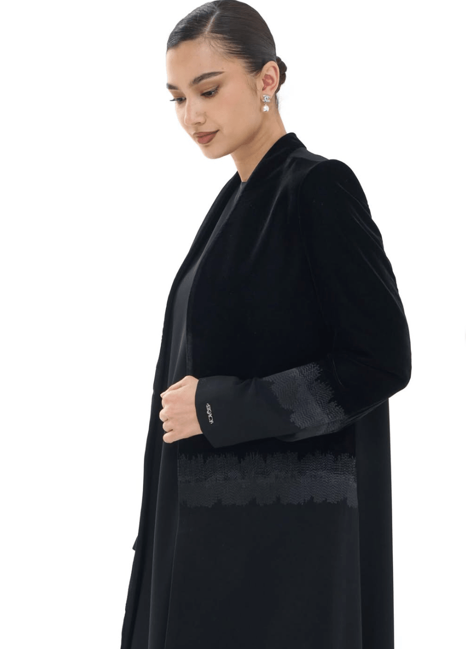 LE004 - BK ABAYA SET - LEGACY - MIRA Y MANO