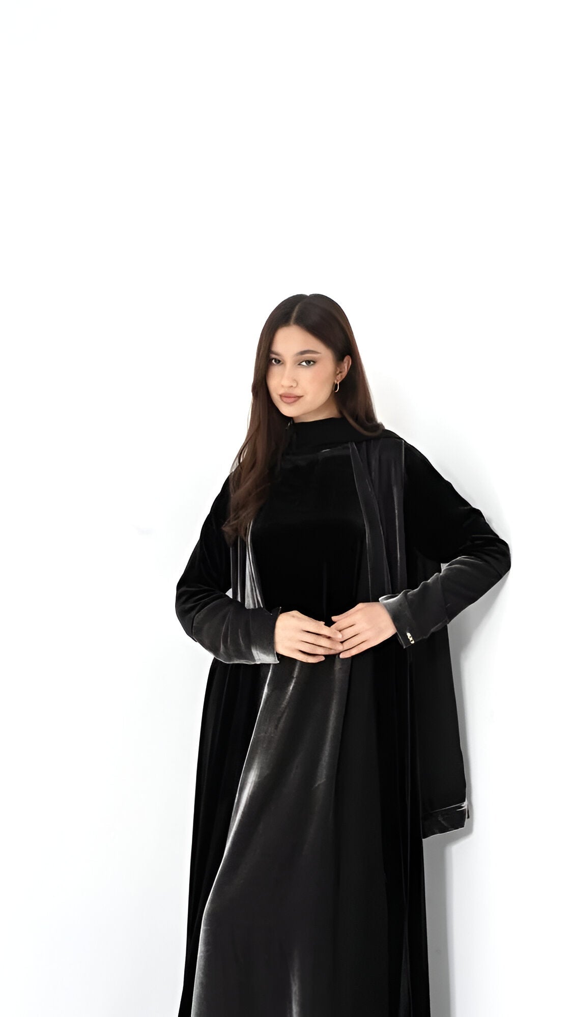 LE007 - BK ABAYA SET - LEGACY - MIRA Y MANO
