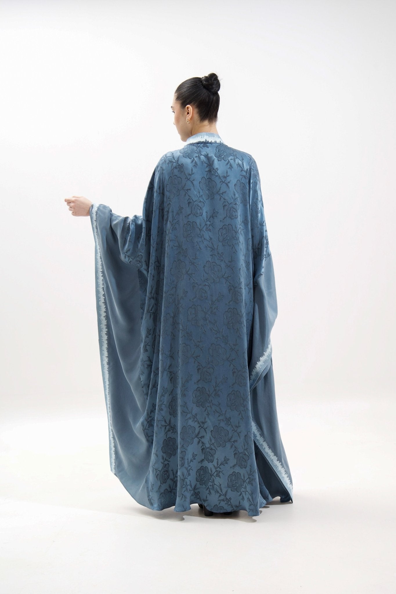 LE014 - BL ABAYA SET - LEGACY - MIRA Y MANO