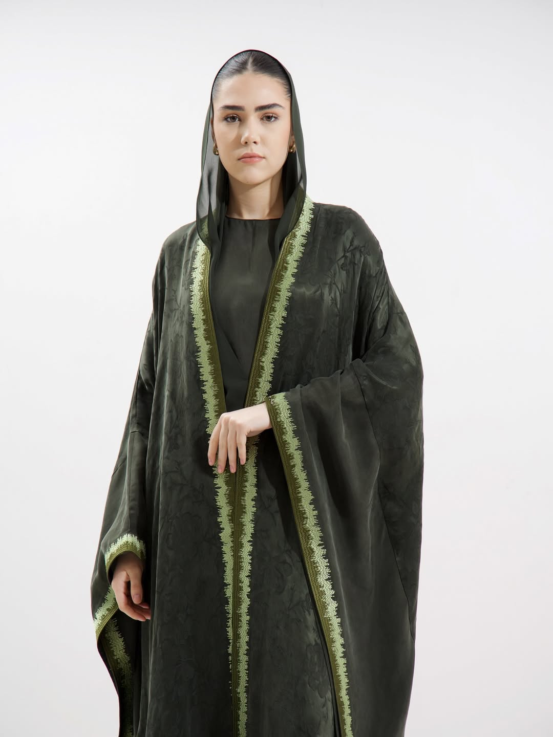 LE014 - DG ABAYA SET - LEGACY - MIRA Y MANO