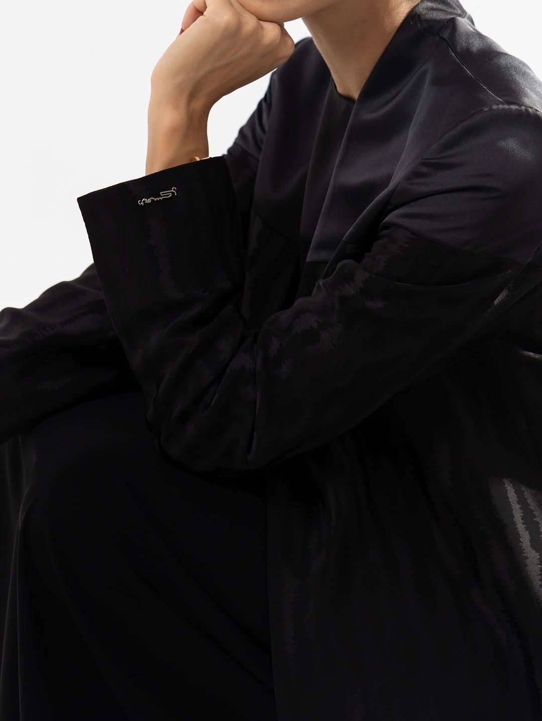 LE016 - BK ABAYA SET - LEGACY - MIRA Y MANO