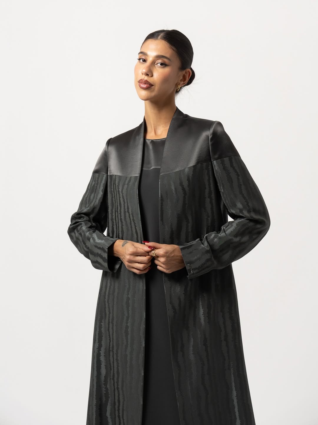 LE016 - DOG ABAYA SET - LEGACY - MIRA Y MANO