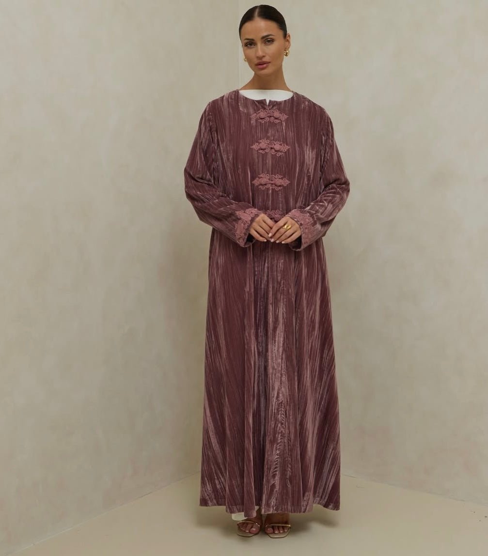 VEL - 04 - 01 ABAYA - LELAS ABAYAS - MIRA Y MANO