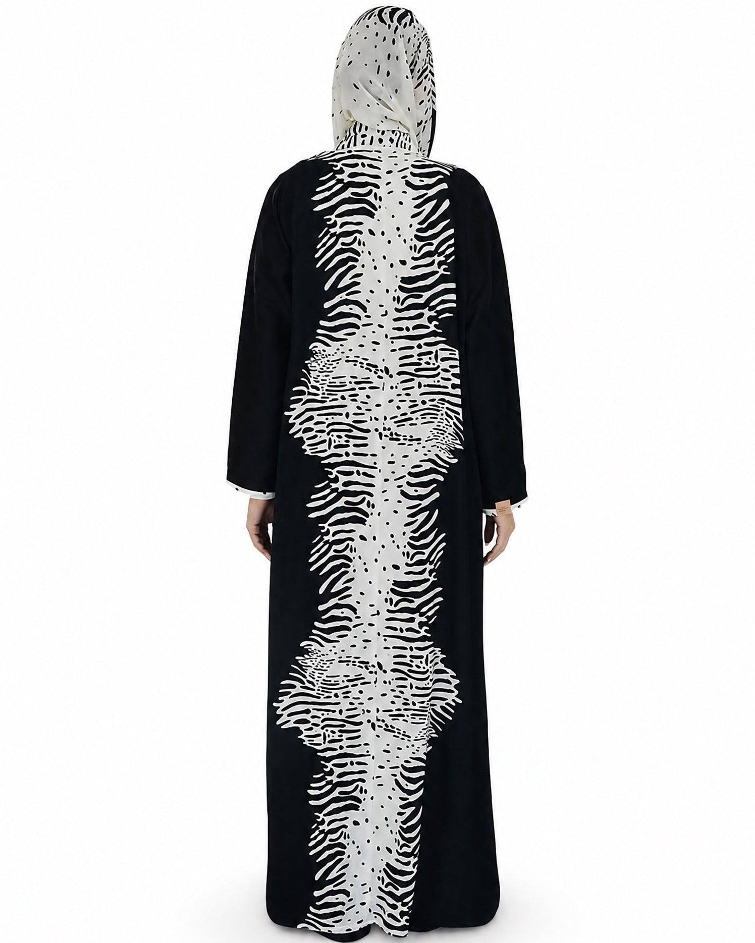THE J - Black Crepe Abaya - LOVAH - MIRA Y MANO