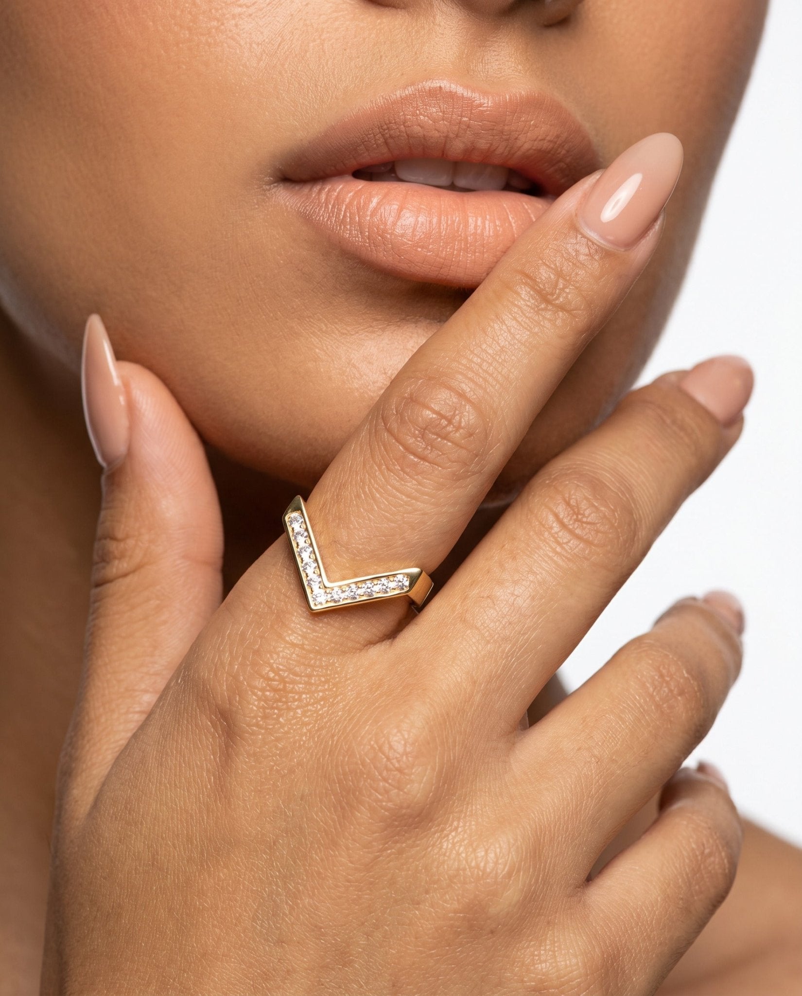 ARROW RING - L'ROSHA - MIRA Y MANO