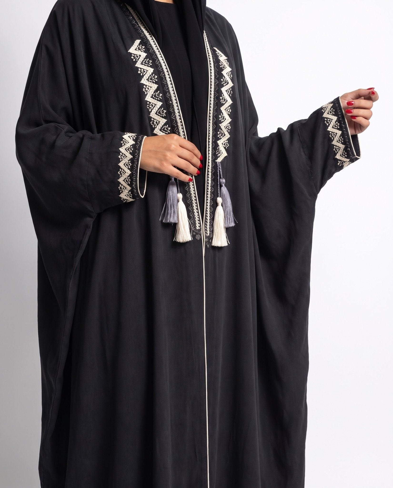 11110106 – Black Washed Silk Abaya - LULU LINE - MIRA Y MANO