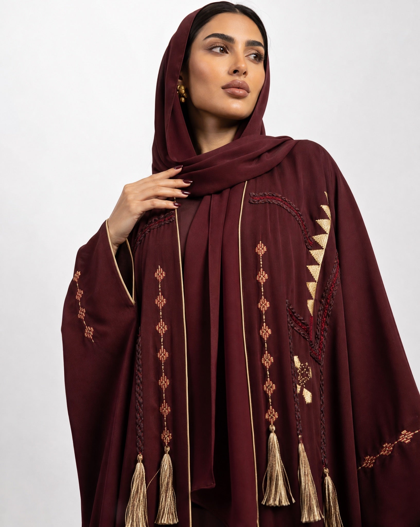1111082 – Maroon Crepe Abaya - LULU LINE - MIRA Y MANO