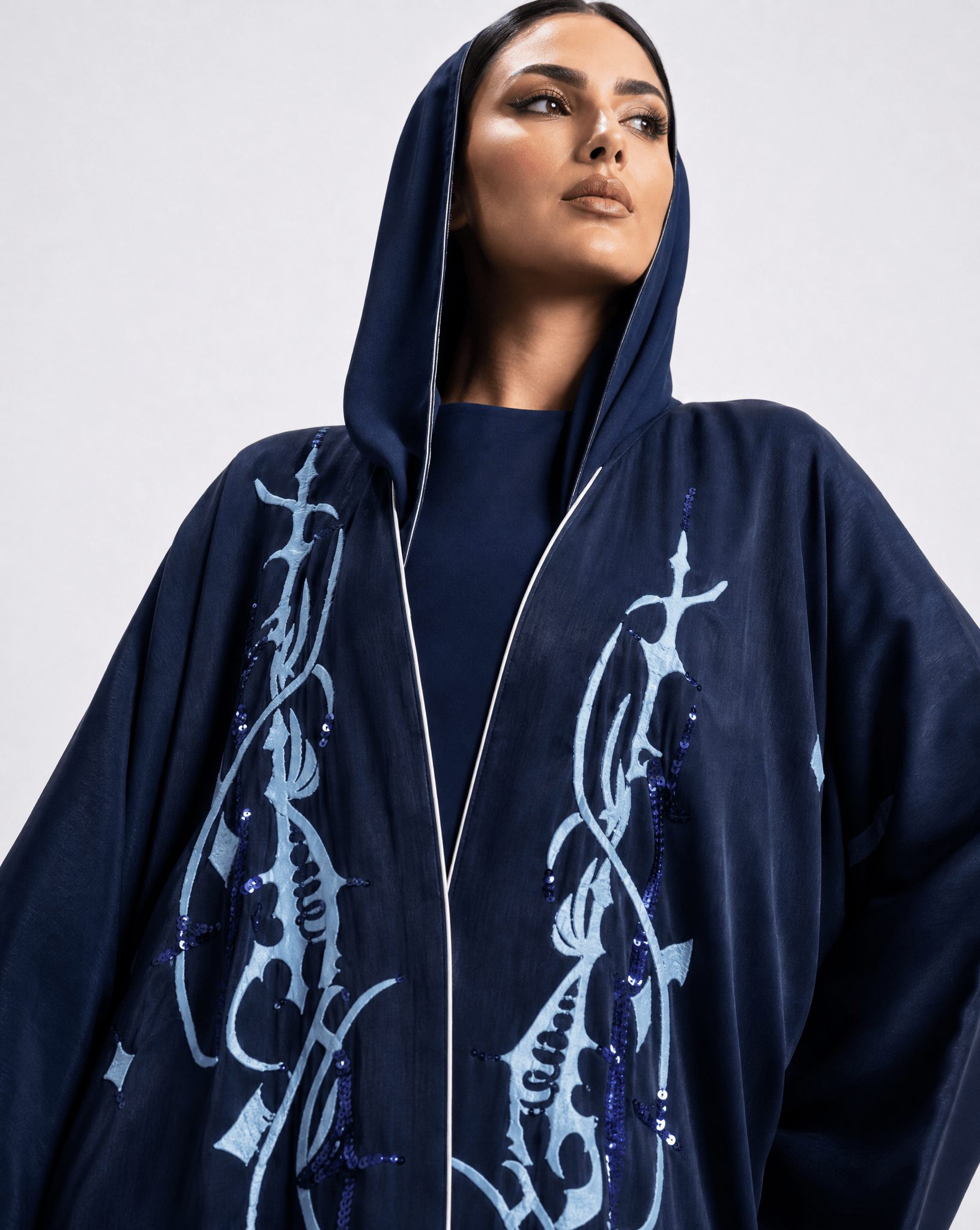 1111086 – Navy Washed Silk Abaya - LULU LINE - MIRA Y MANO